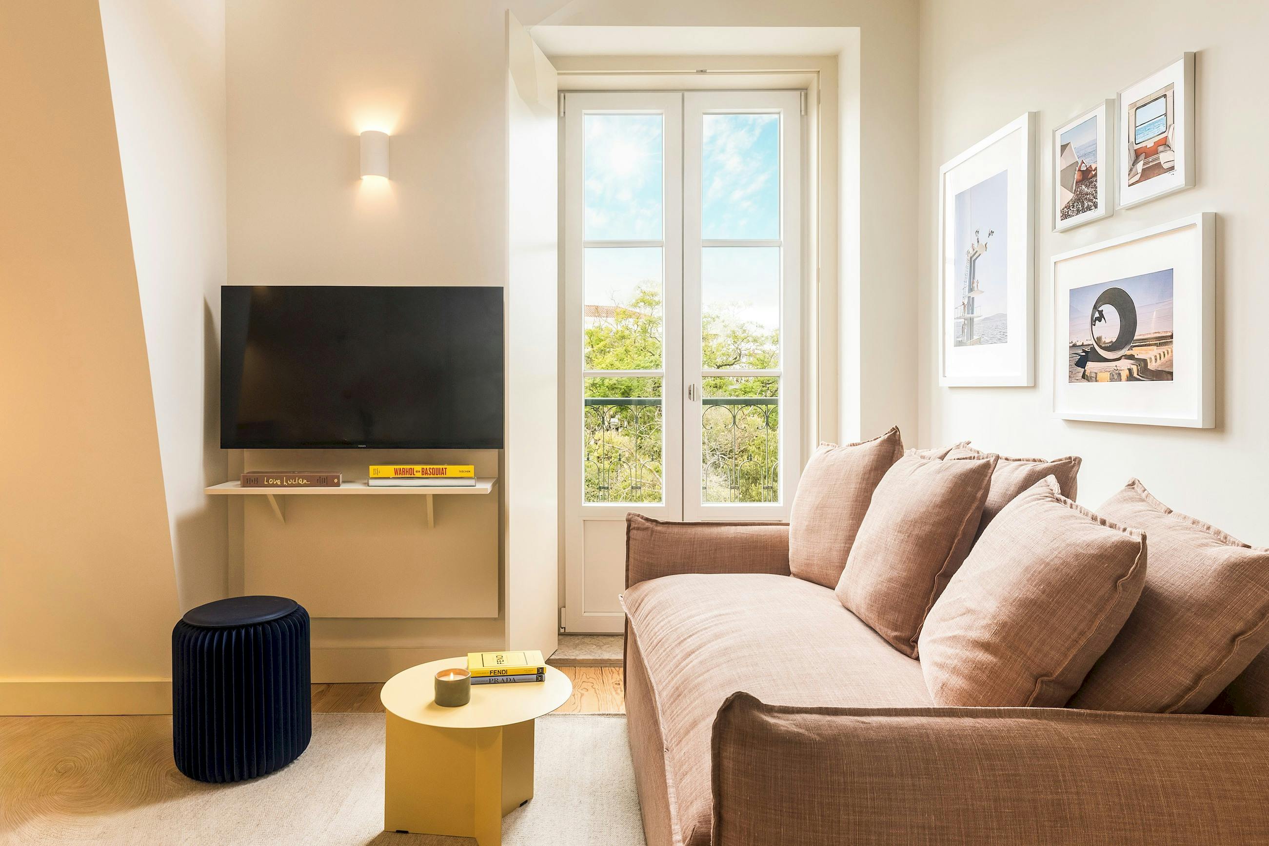 preview gallery tile