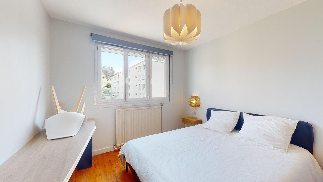 Cameră privată de închiriat pentru 313 EUR pe lună în Saint-Étienne, Rue Grua Rouchouse