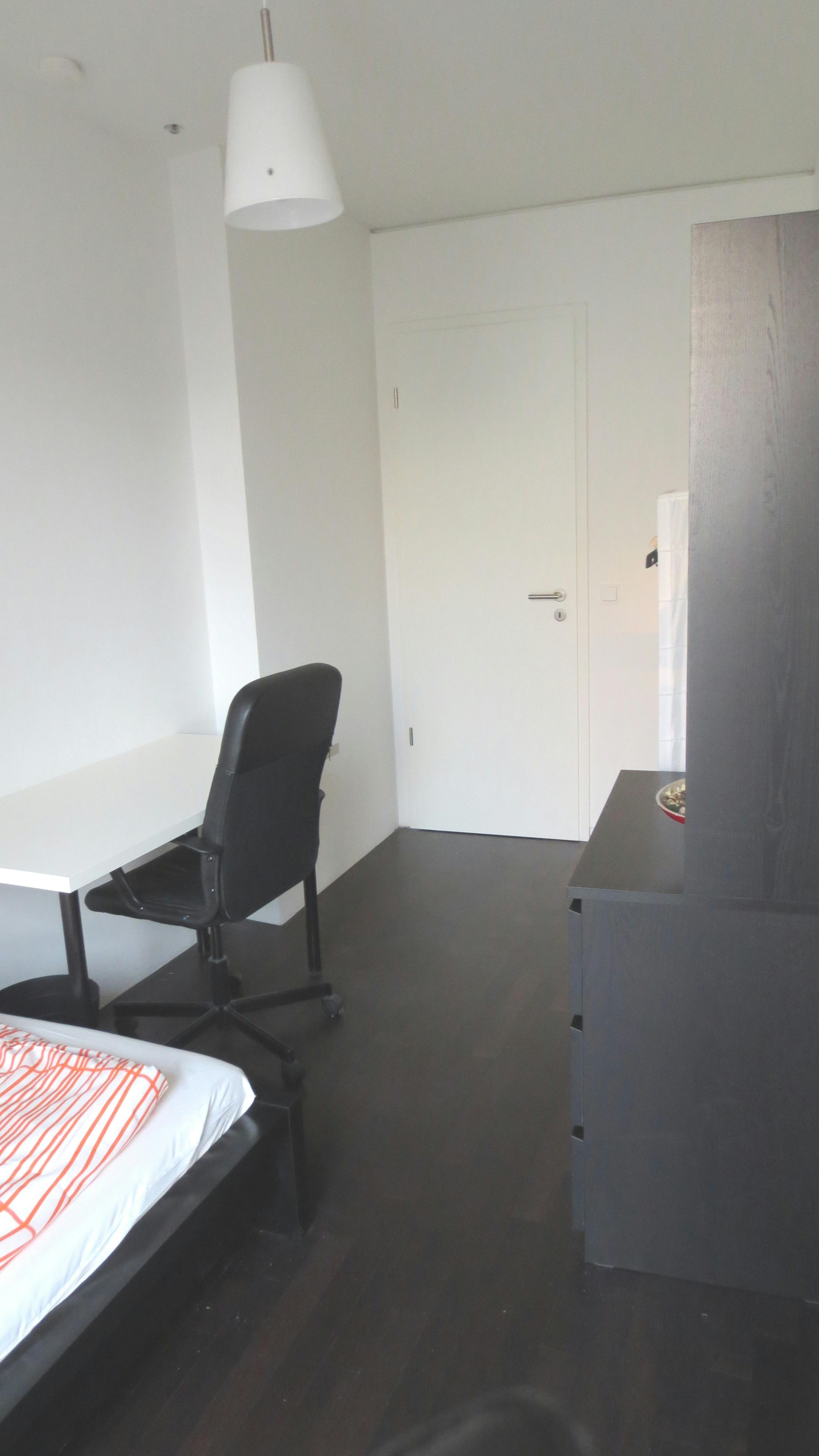 Bernhard-Weiß-Straße, Berlin preview