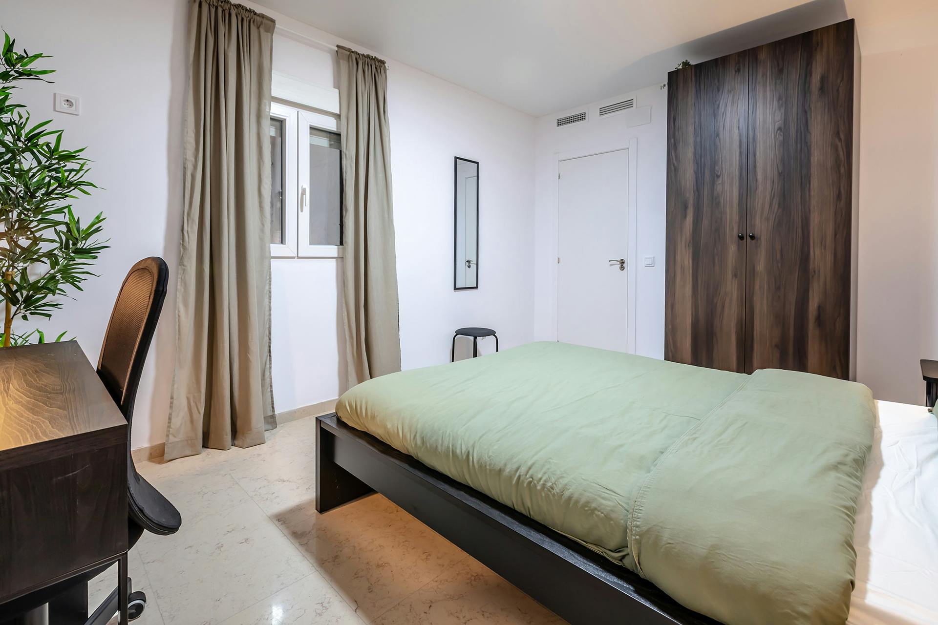 preview gallery tile