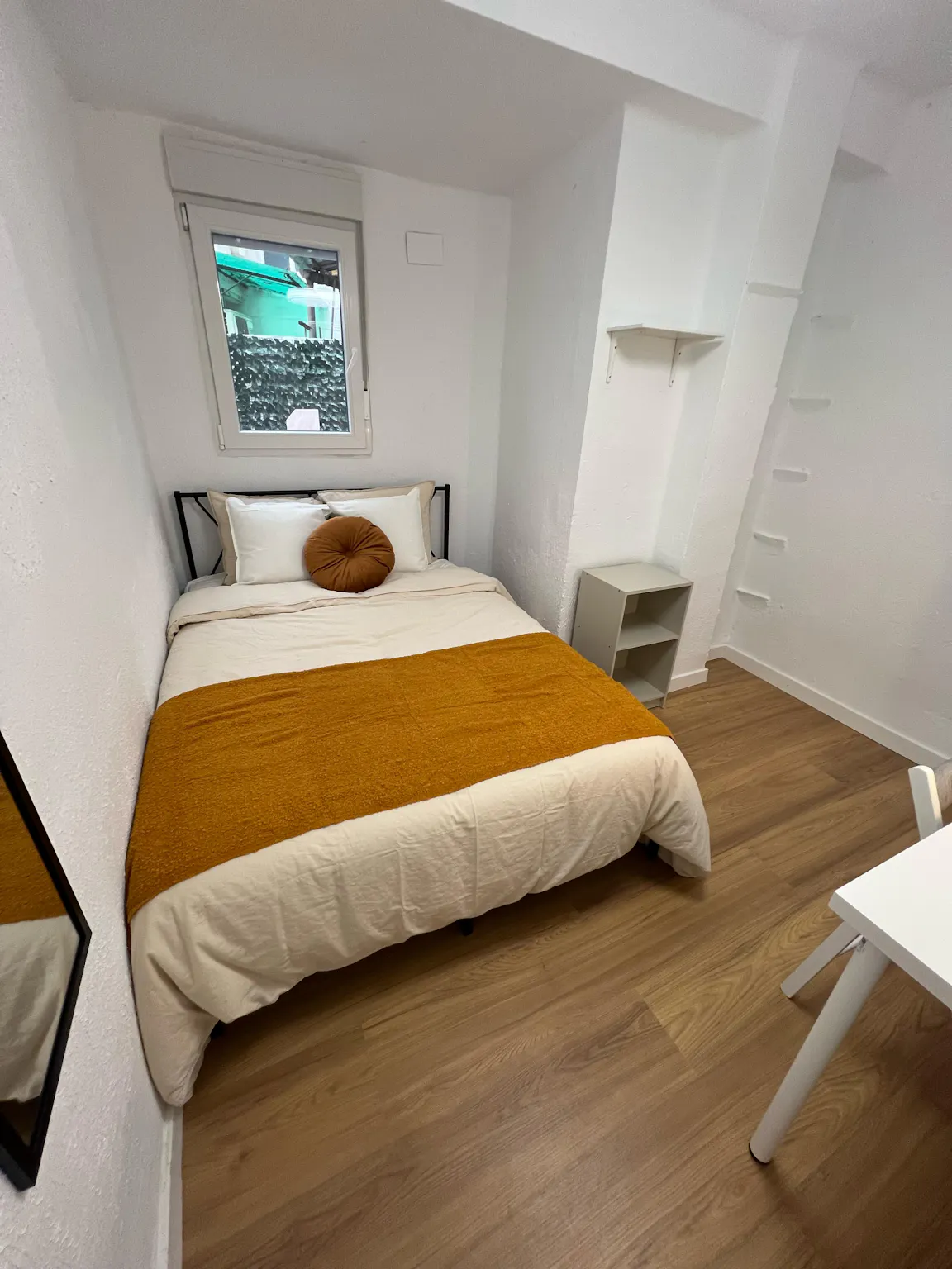 Carrer de Francisco Moreno Usedo, Valencia preview