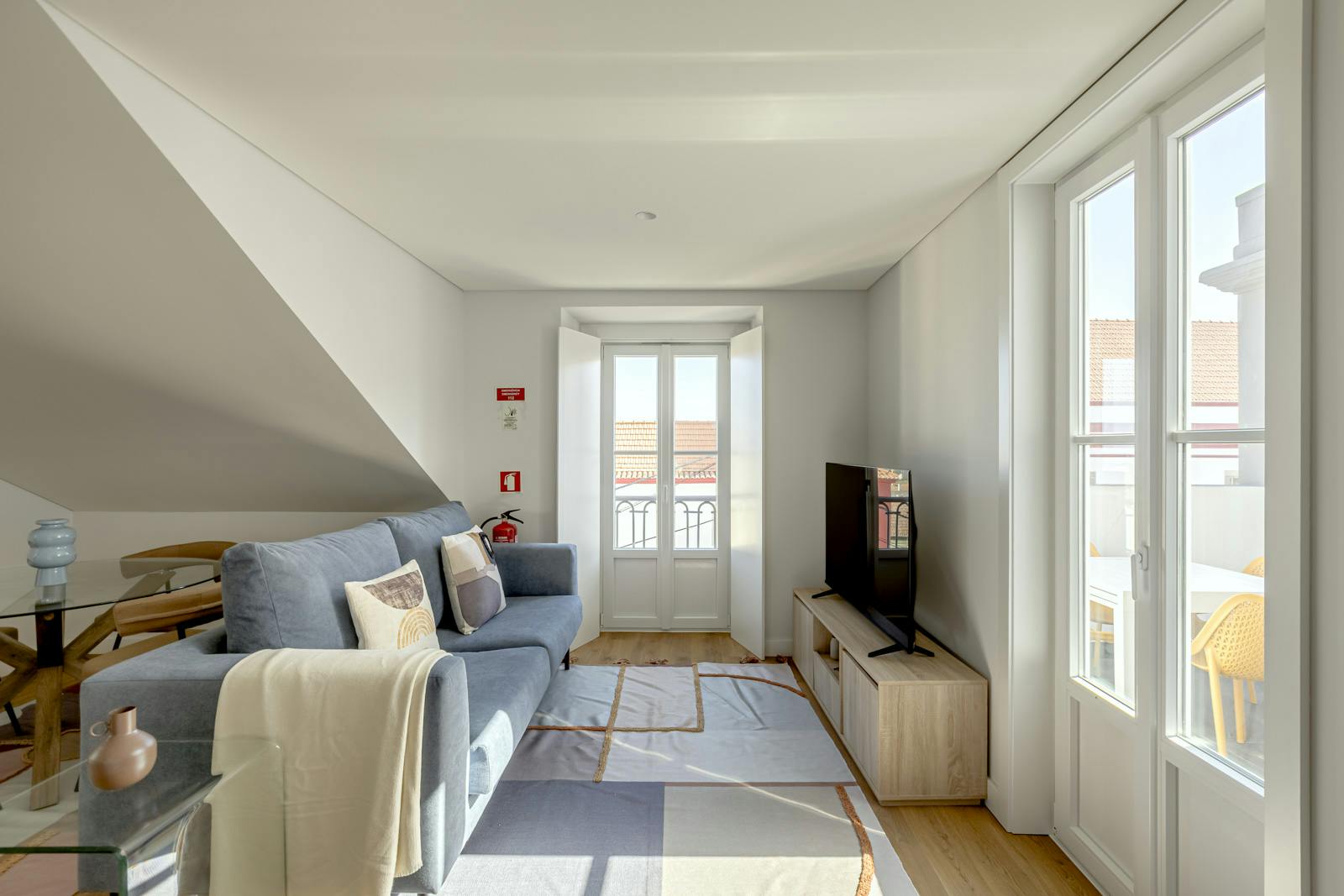 Apartment for rent for €2,000 per month in Caparica, Rua dos Trabalhadores Rurais