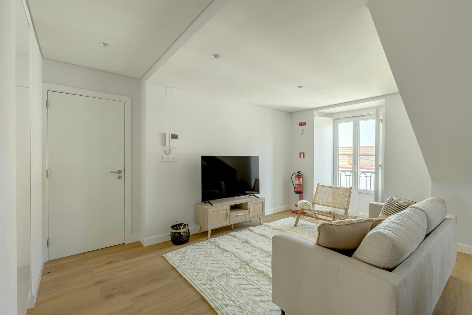 Apartment for rent for €2,000 per month in Caparica, Rua dos Trabalhadores Rurais