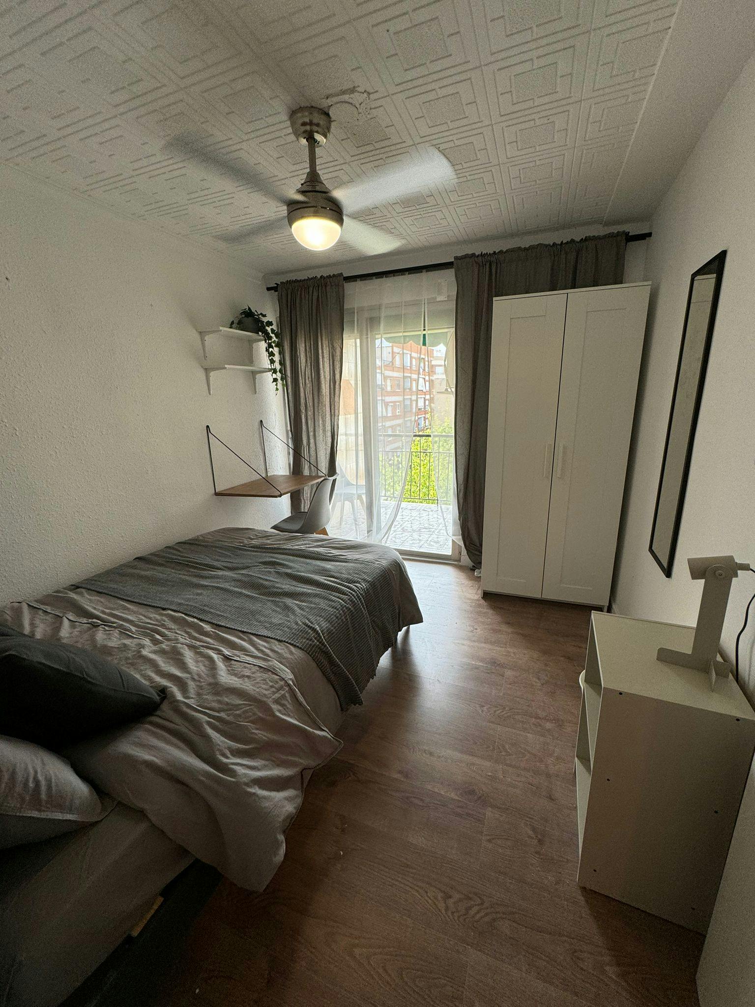 Single room Torrent, 1 bed, 10m² — photo 4