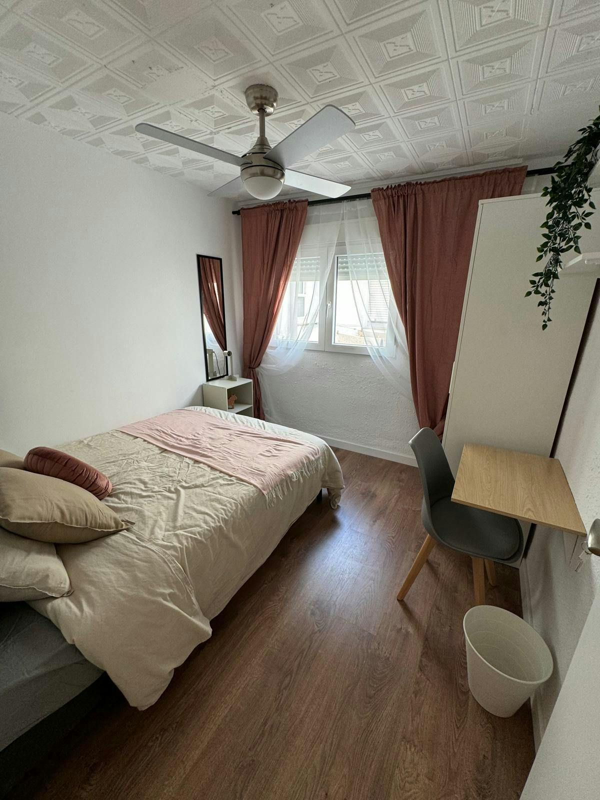 Single room Torrent, 1 bed, 10m² — photo 3