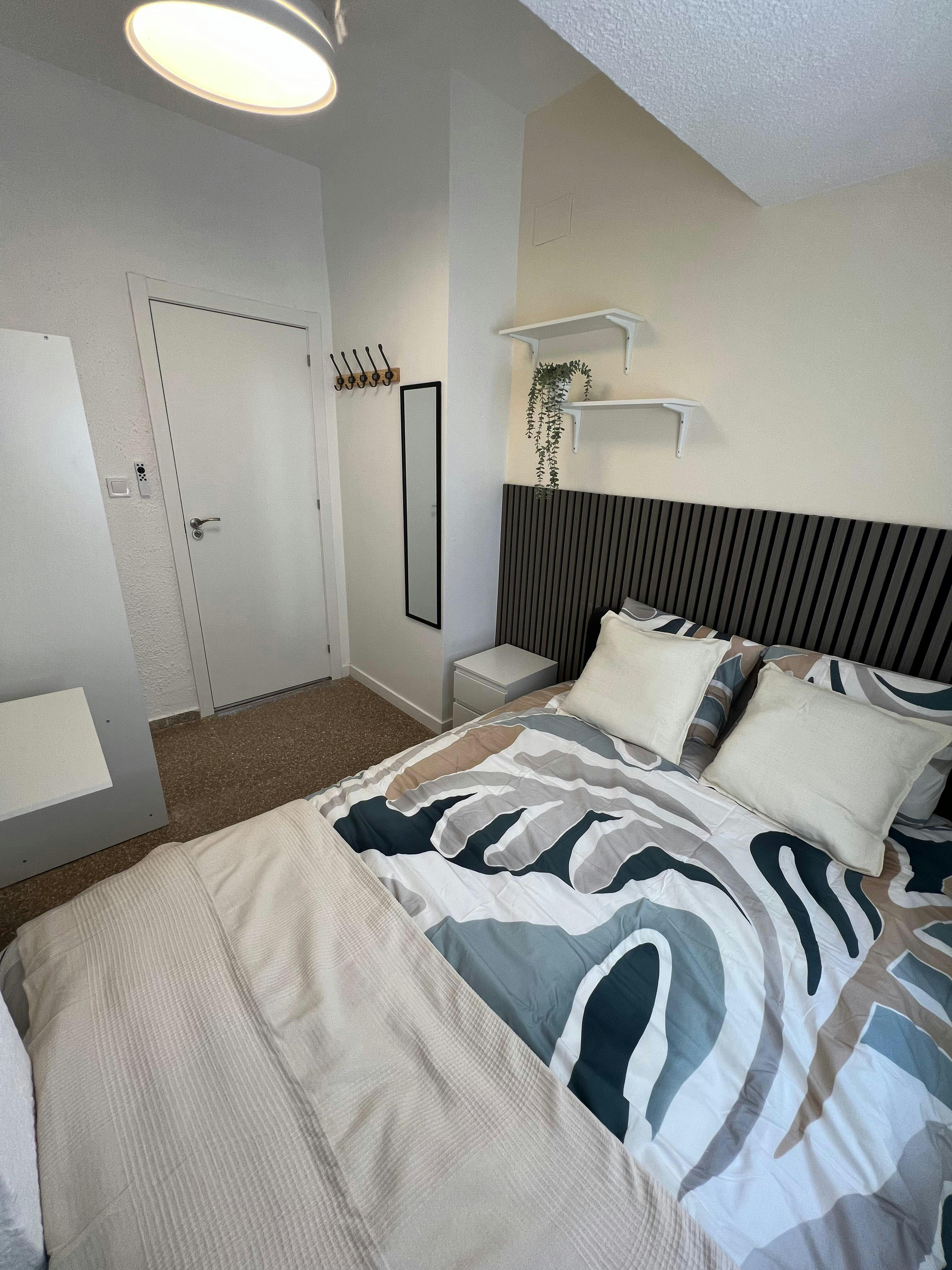 Private room for rent for €275 per month in Torrent, Carrer del Pare Mendez