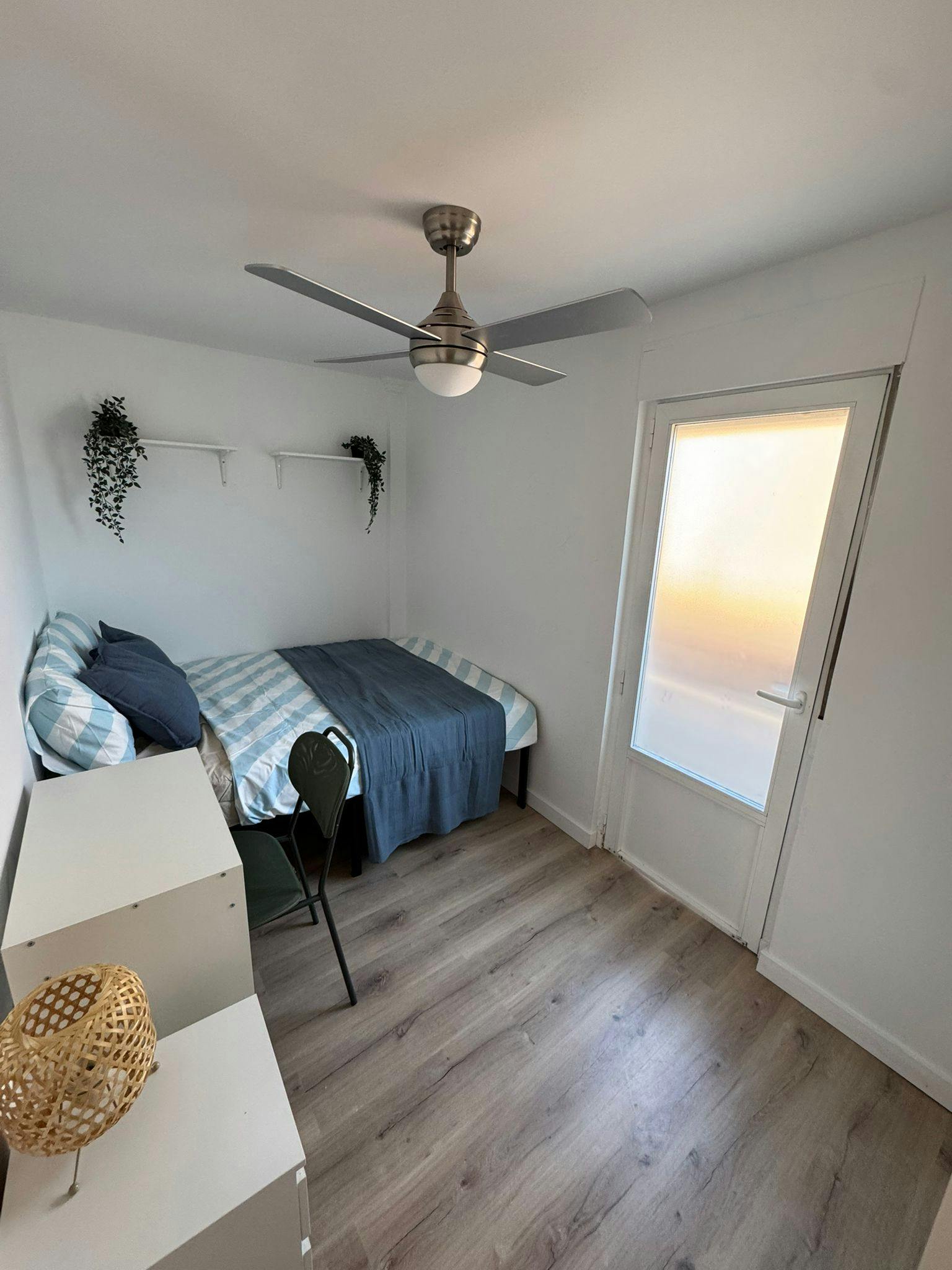 Private room for rent for €315 per month in Valencia, Carrer del Reverend Josep Noguera