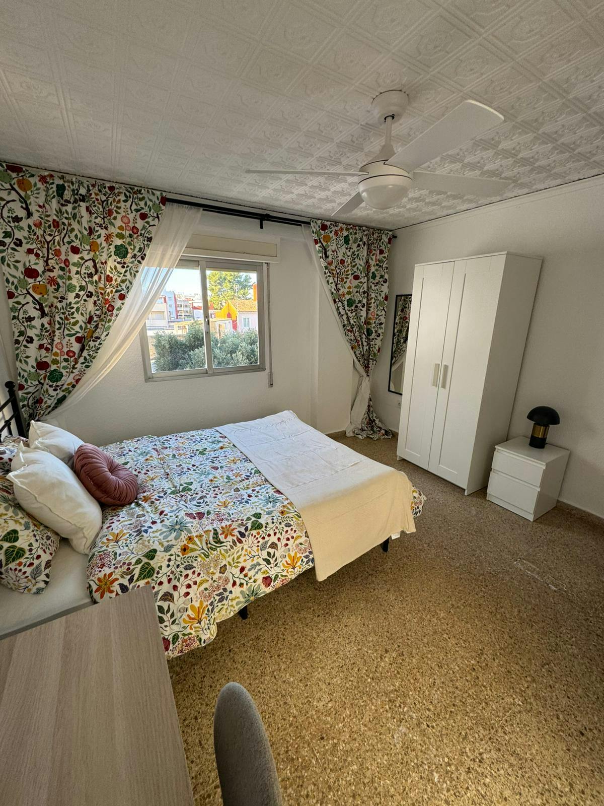 preview gallery tile