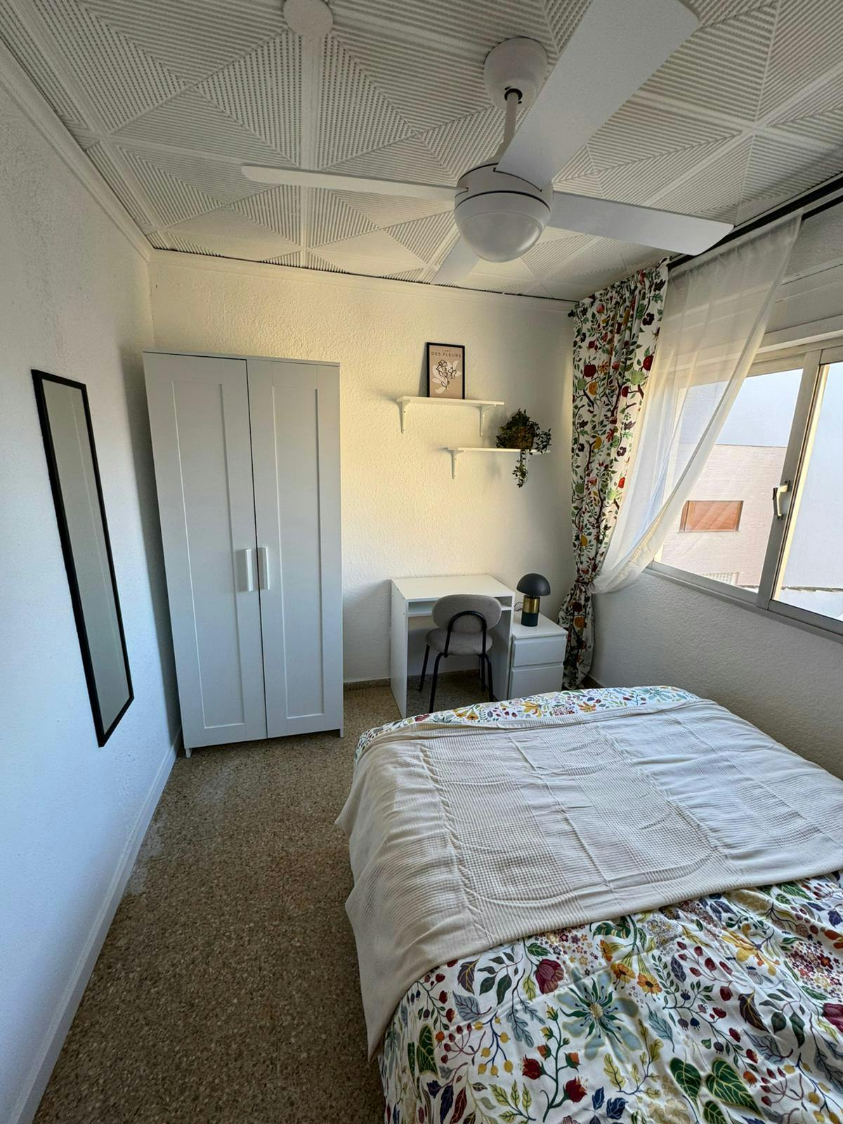 Single room Torrent, 1 bed, 6m² — photo 13
