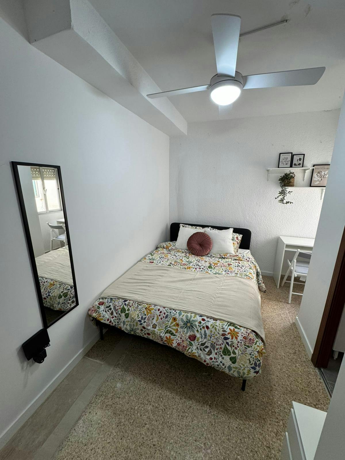 Habitación privada en alquiler por 265 € al mes en Torrent, Carrer de Valentín Planells