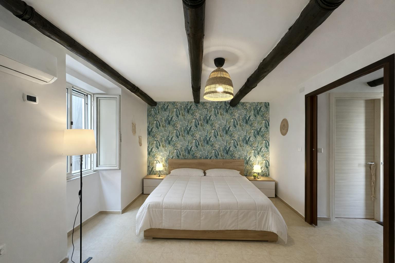 Apartment for rent for €700 per month in Naples, Via Pontenuovo