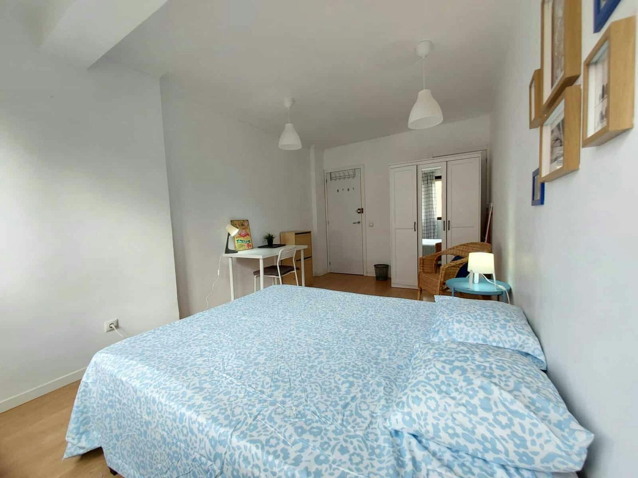 Calle de Puentelarra, Madrid Madrid