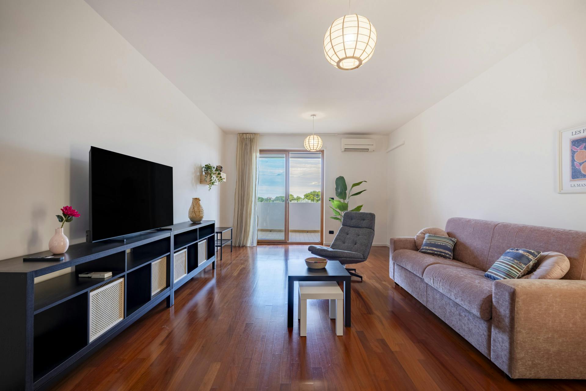 Casa para alugar por € 1.000.000 por mês em Bari, Via Marco Partipilo