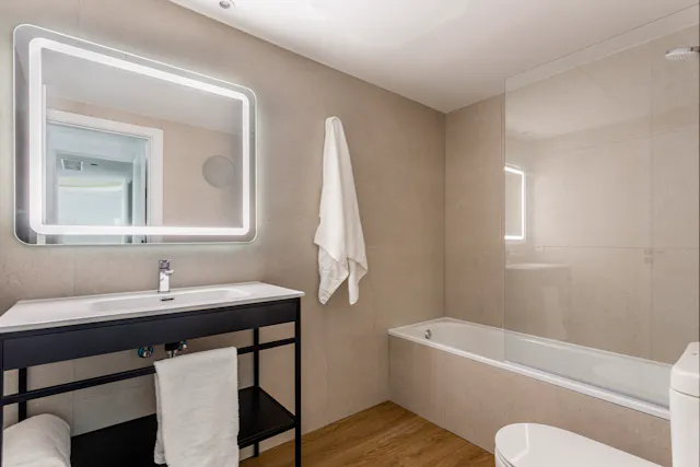 2-Bedroom Apartment in Avinguda de les Fires, Valencia (1665326) room image 4