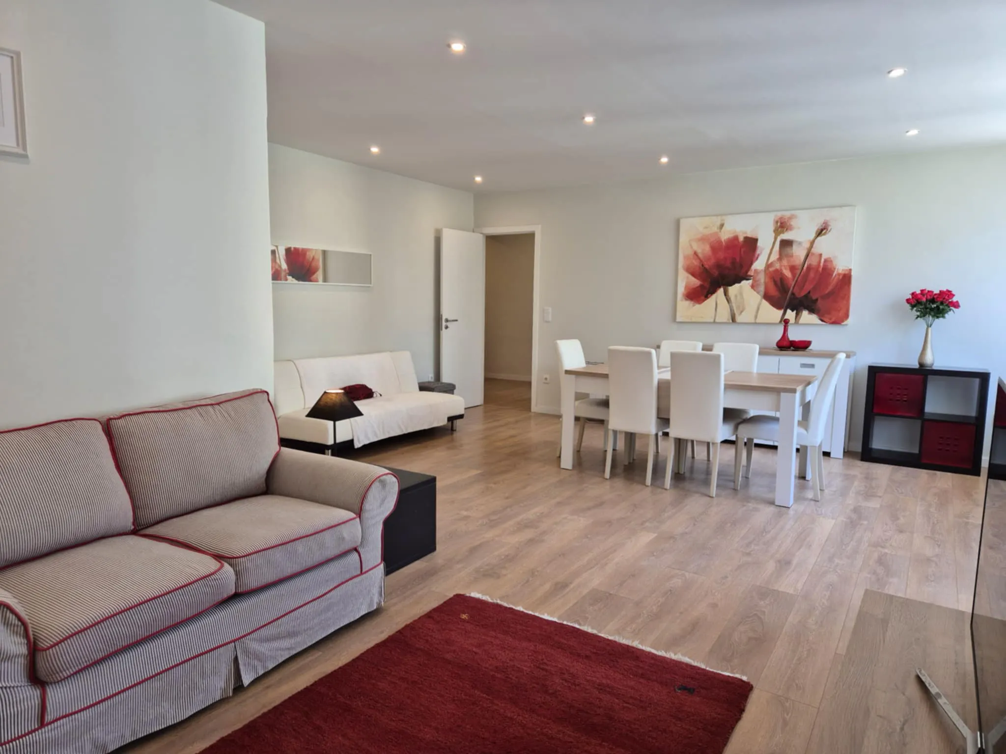 2-Bedroom Apartment in Praça Pedra Verde, Porto ROOM 4
