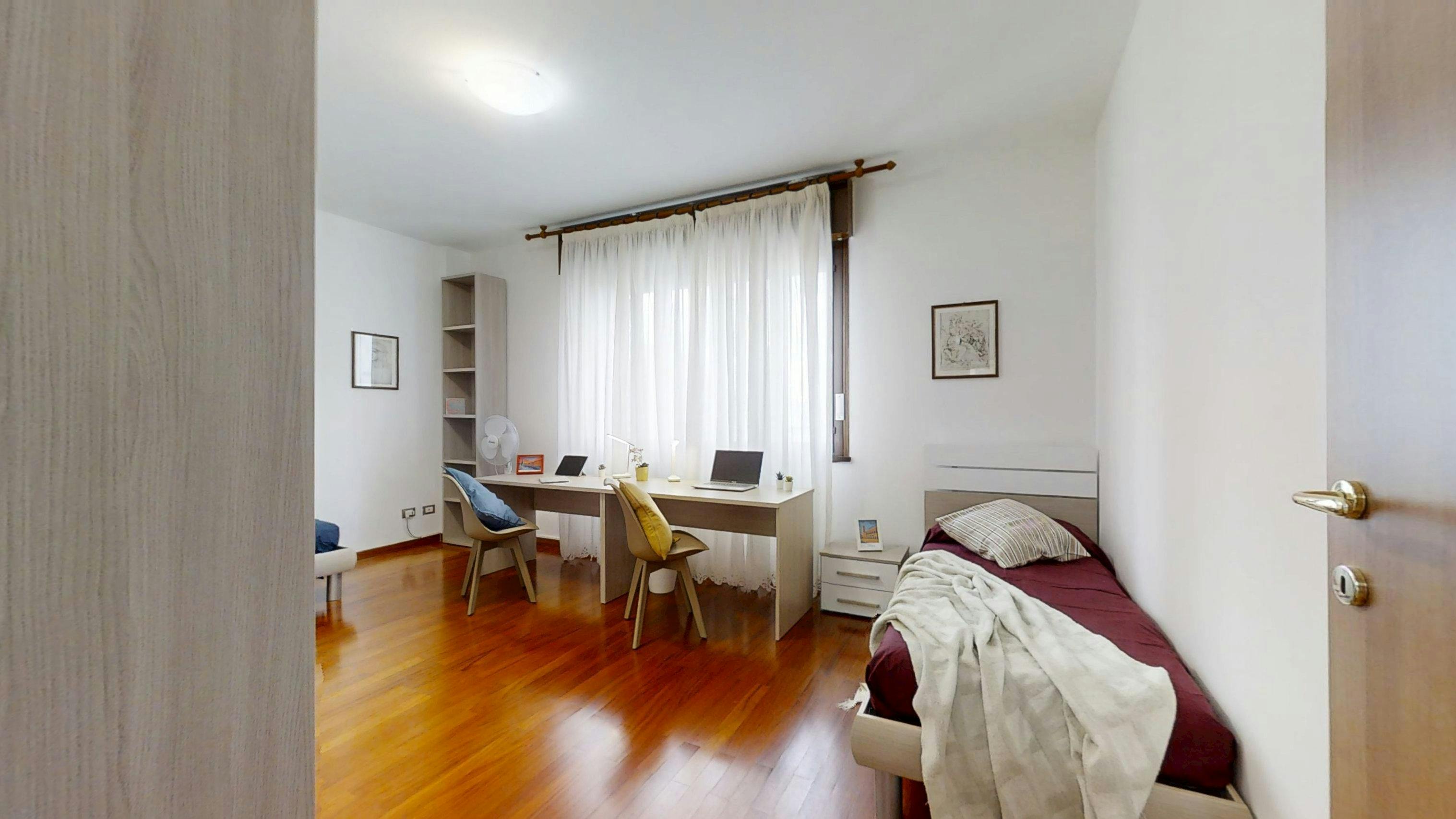 Stanza condivisa in affitto a 375 € al mese a Ponte San Nicolò, Via V. Alfieri