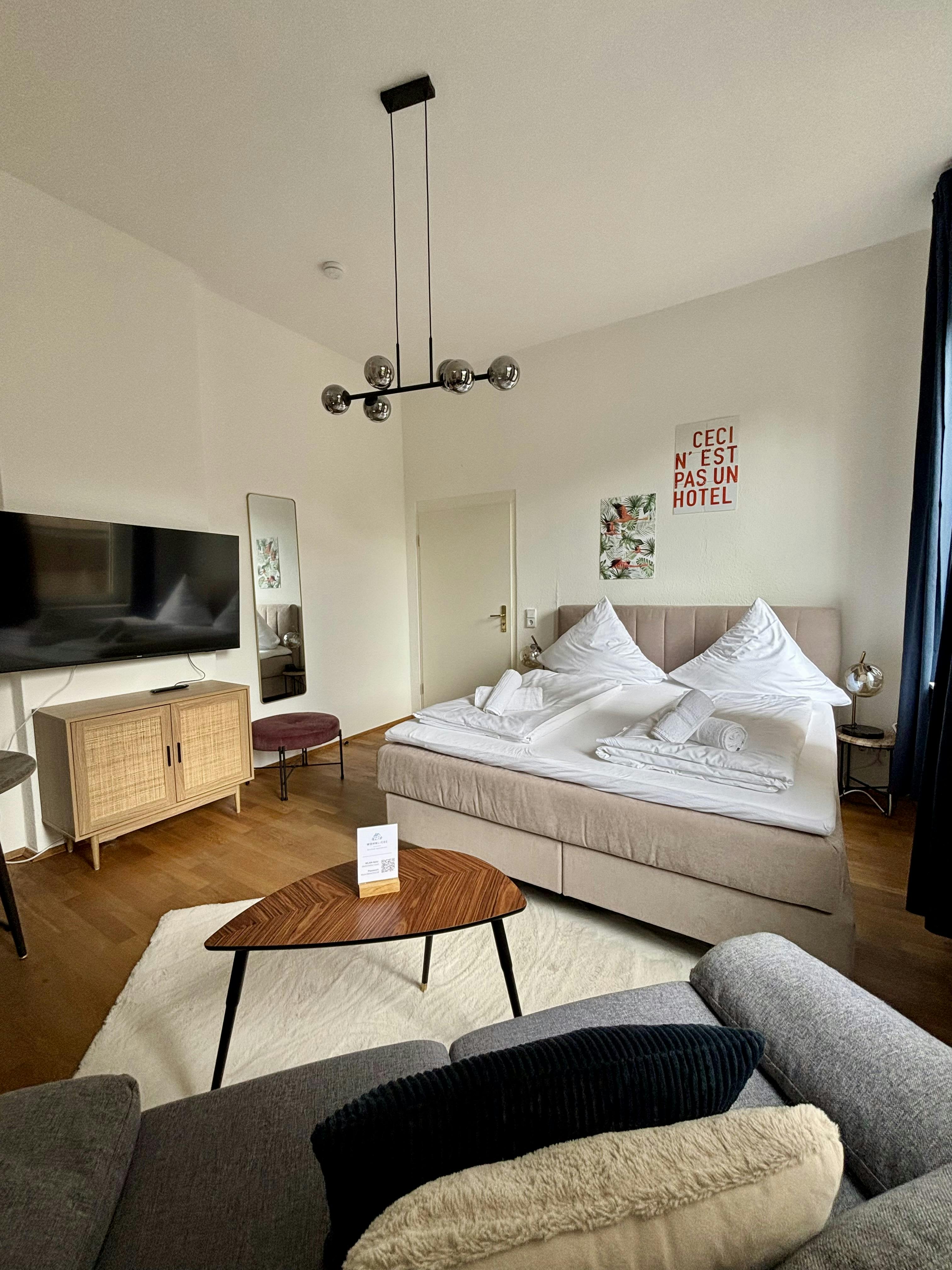 Apartment for rent for €3,900 per month in Bad Oeynhausen, Augustaplatz