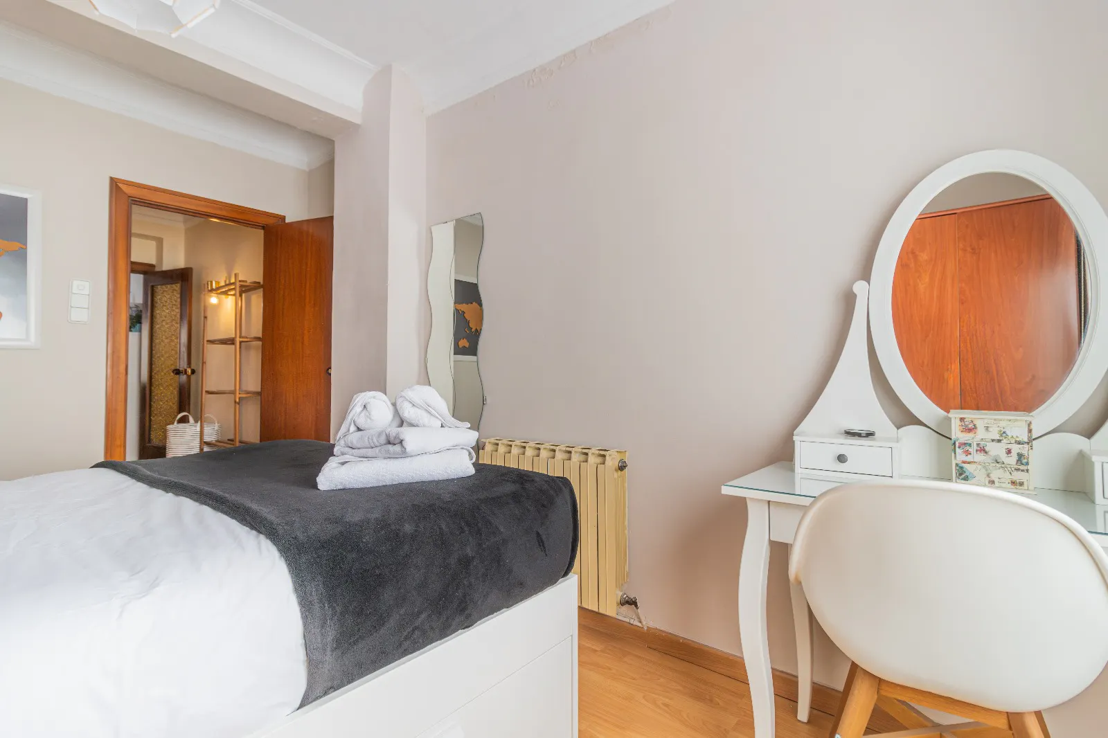 3-Bedroom Apartment in Calle de Mariano Lagasca, Zaragoza (1665508) ROOM 4