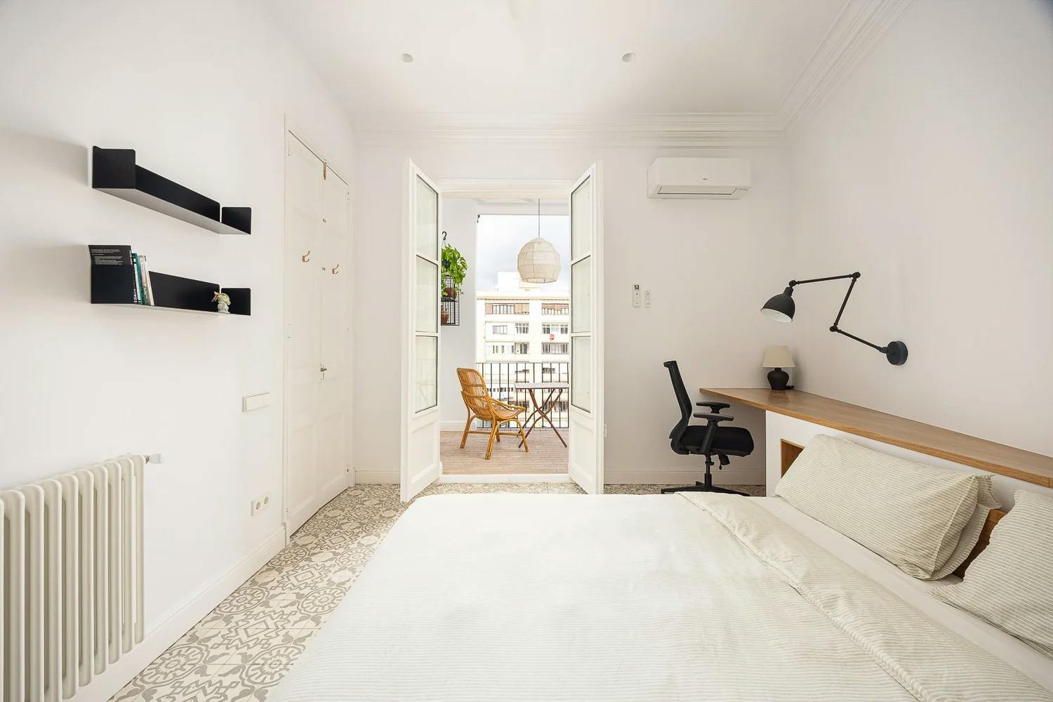 Carrer de Mallorca, Barcelona preview