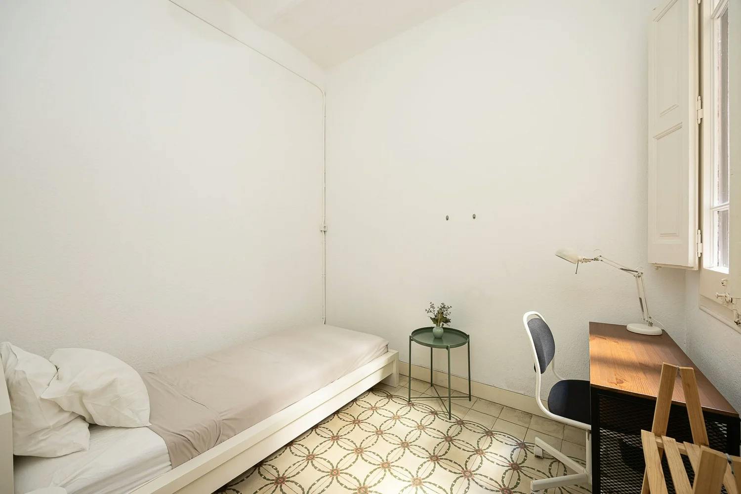 Private room for rent for €460 per month in Barcelona, Carrer de Mallorca