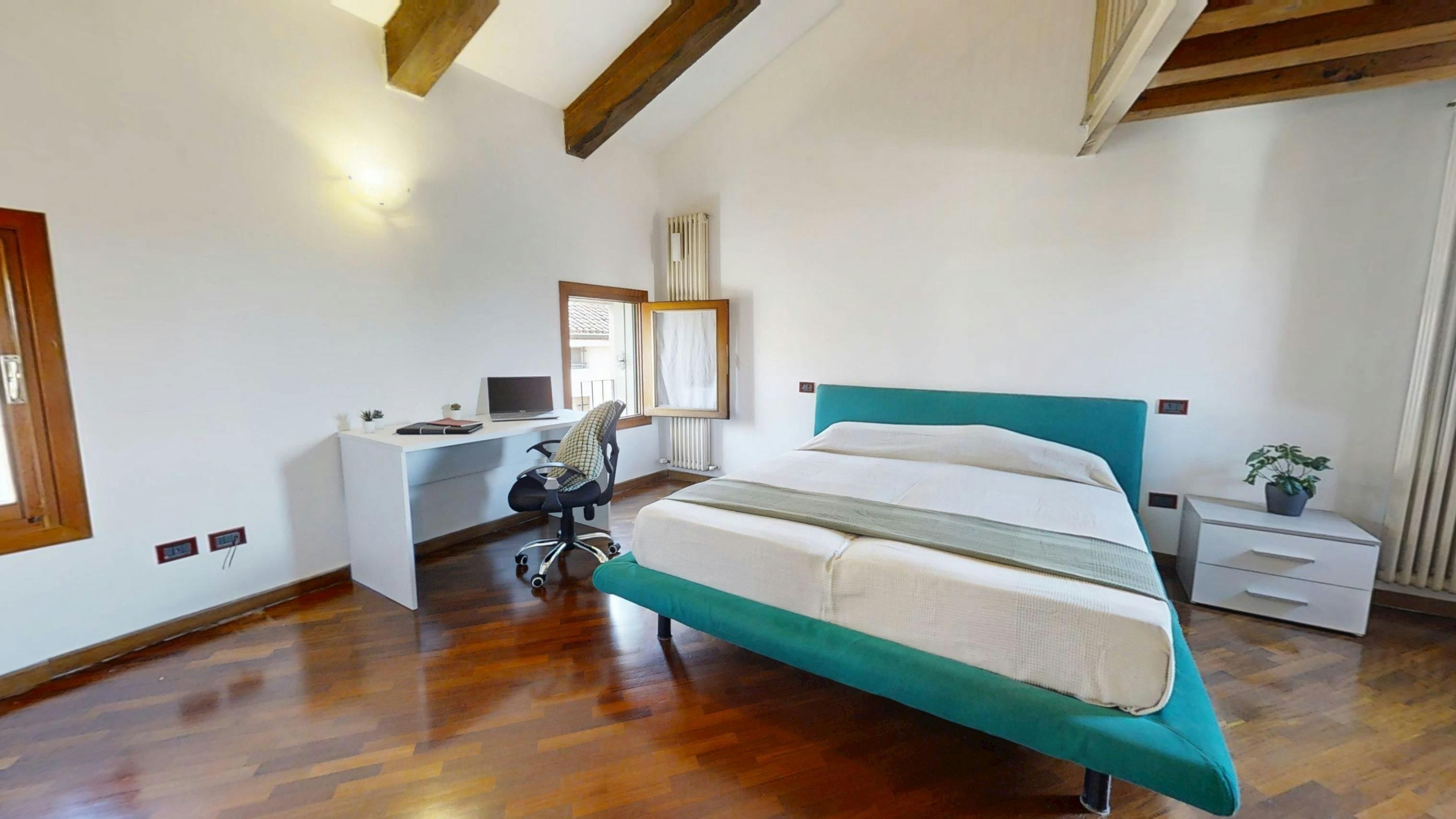 Private room for rent for €360 per month in Vicenza, Contrada Pedemuro San Biagio