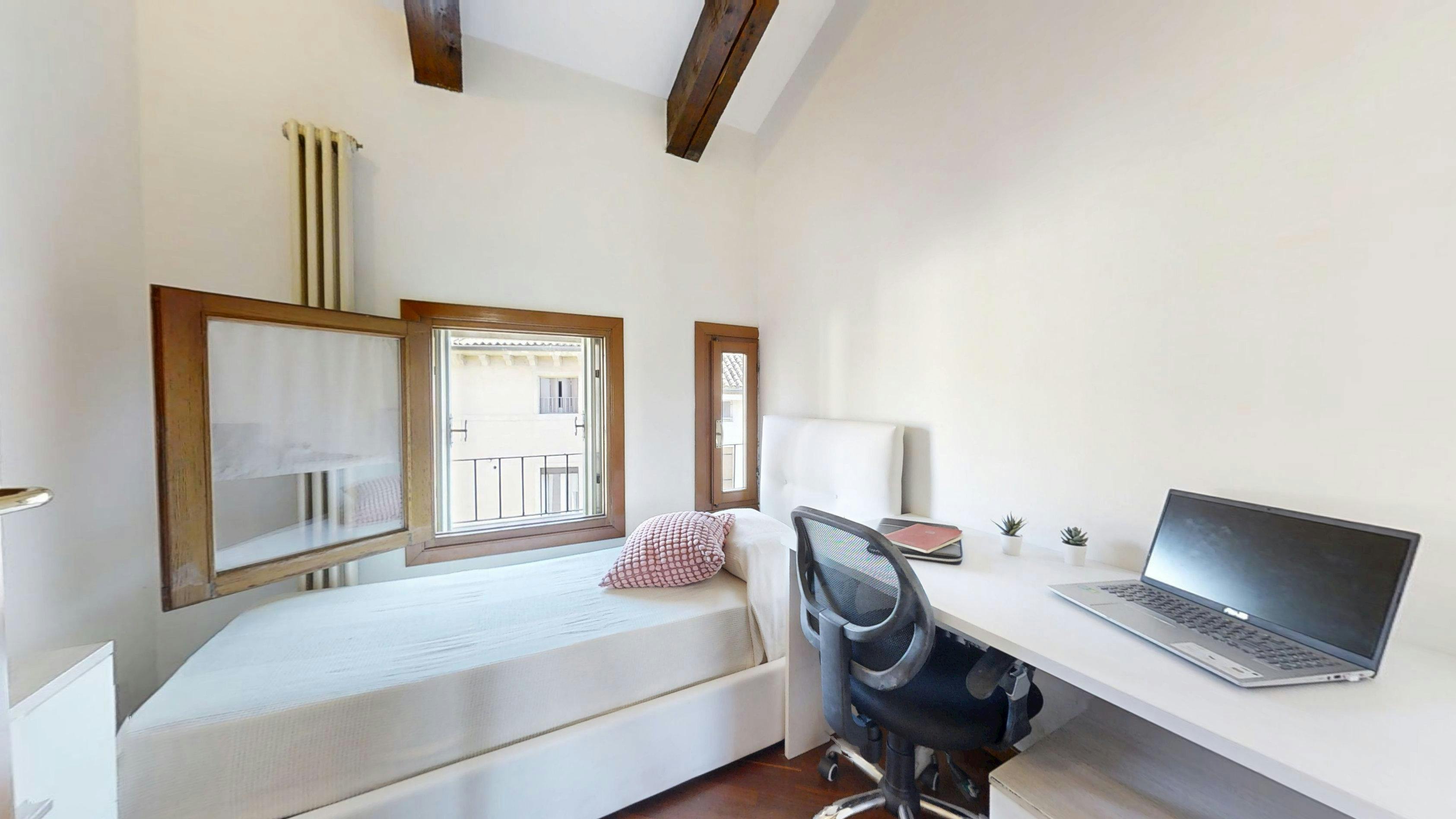 Stanza privata in affitto a 310 € al mese a Vicenza, Contrada Pedemuro San Biagio