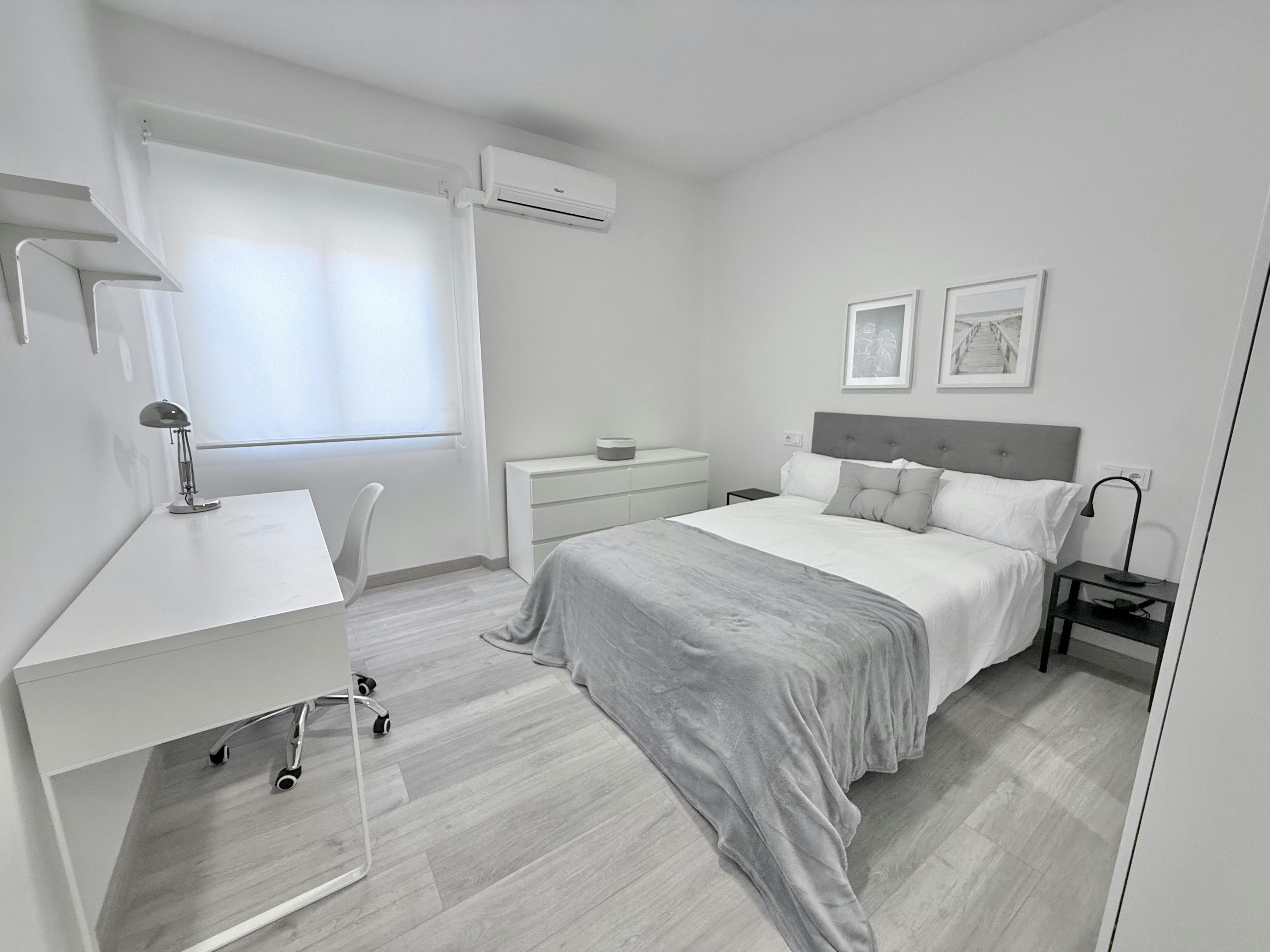 Habitación privada en alquiler por 390 € al mes en Murcia, Calle Agustín Lara