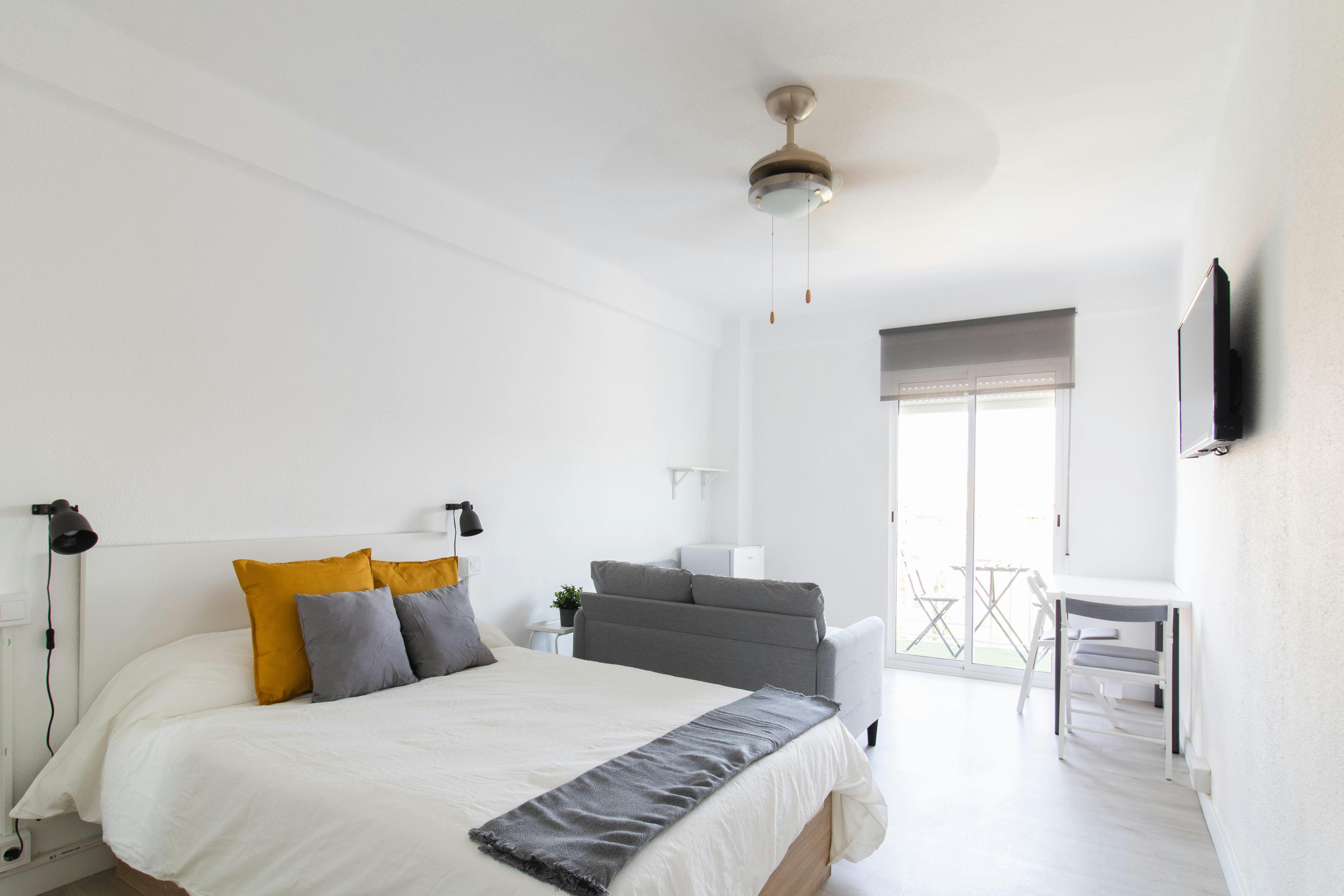 WG-Zimmer zu mieten für 575 € pro Monat in Madrid, Calle Marcelino Castillo
