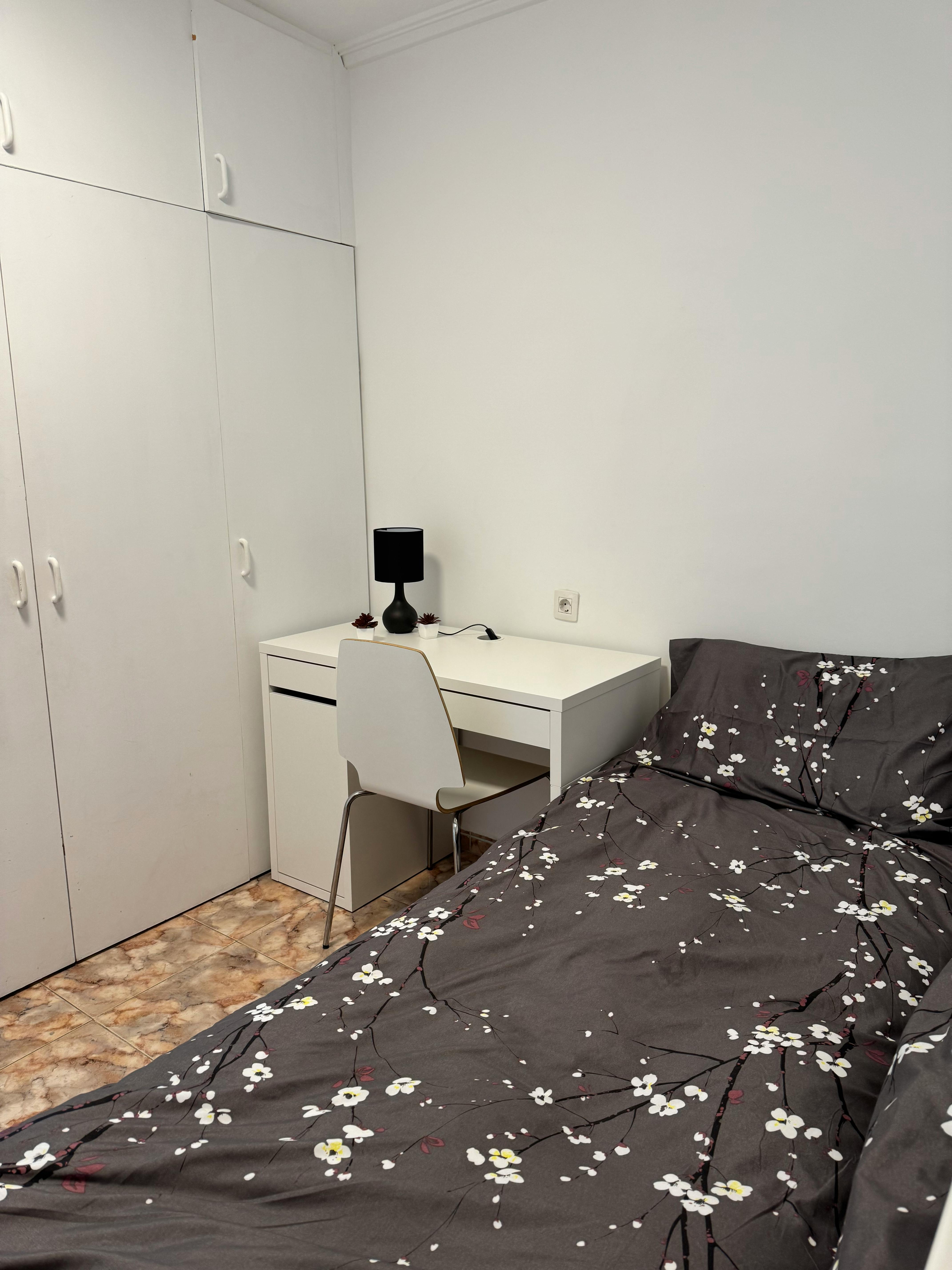 Single room Valencia, 1 bed, 9m² — photo 10