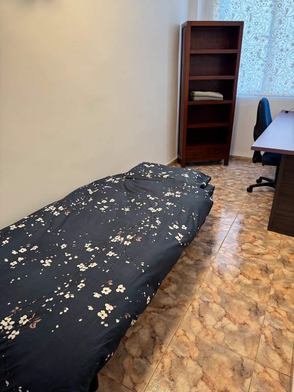 Carrer de Guillem d'Anglesola, Valencia preview