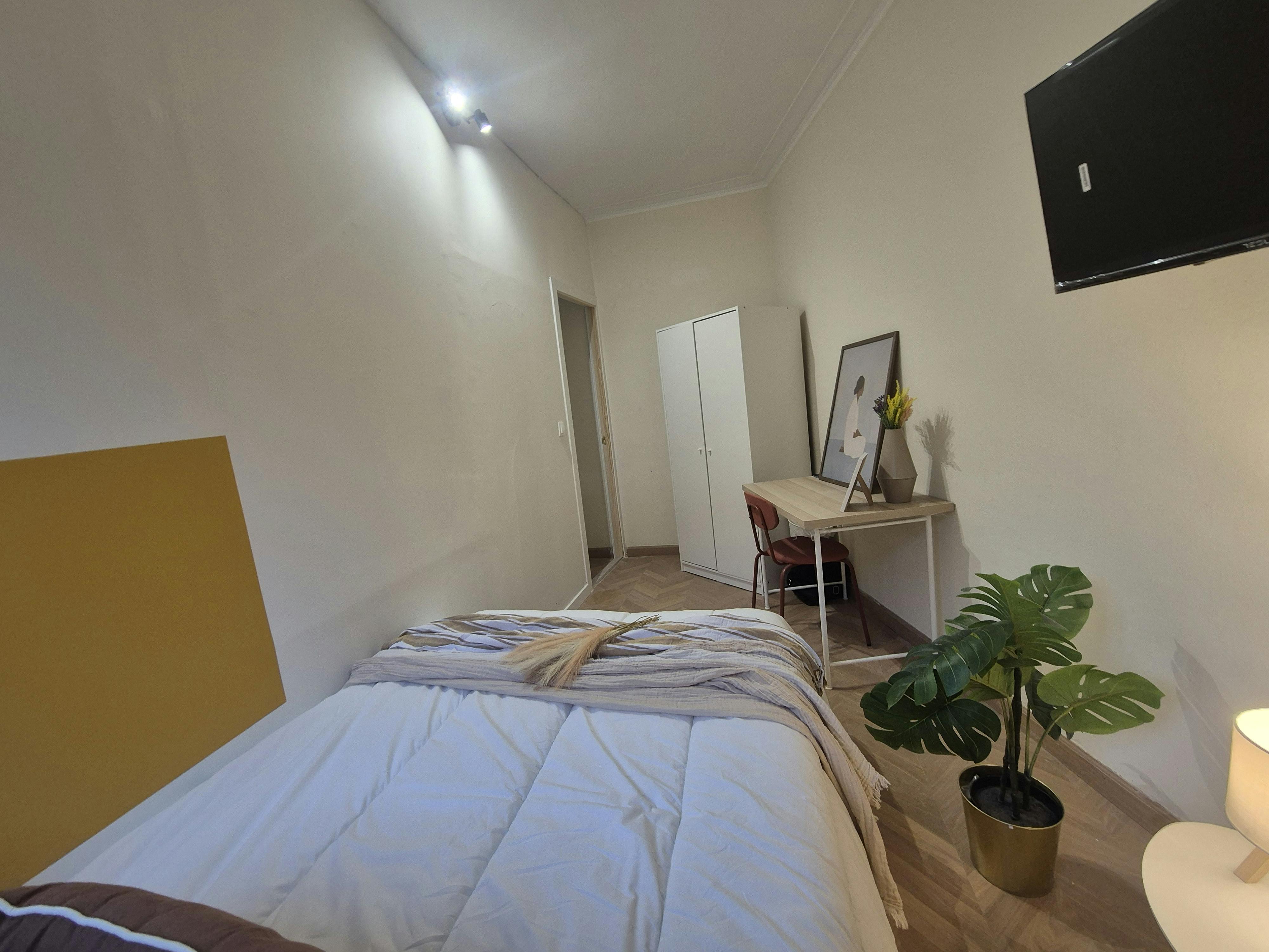 Single room Barcelona, 1 bed, 12m² — photo 4