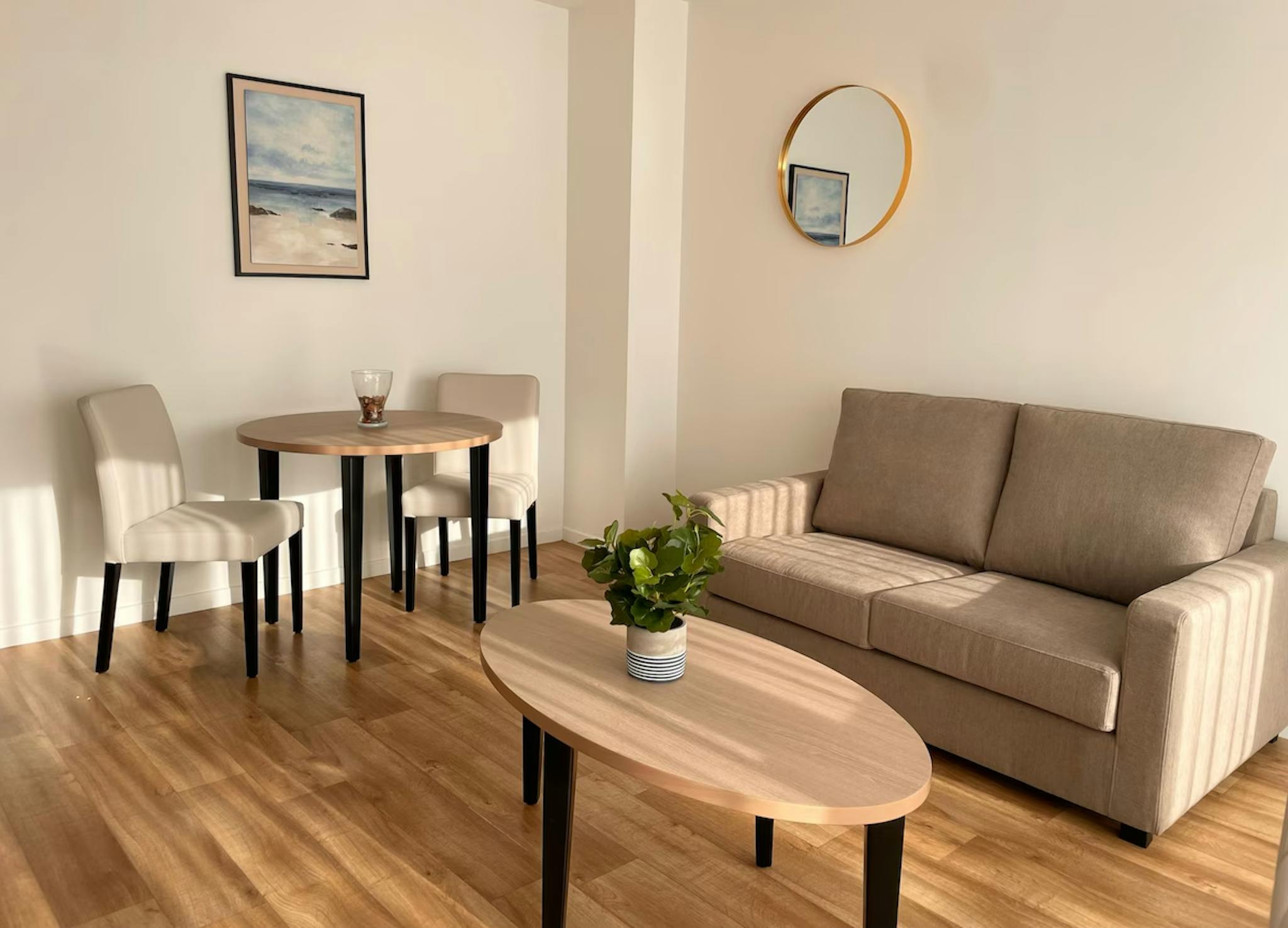 Avenue Victor Hugo, Cognac preview