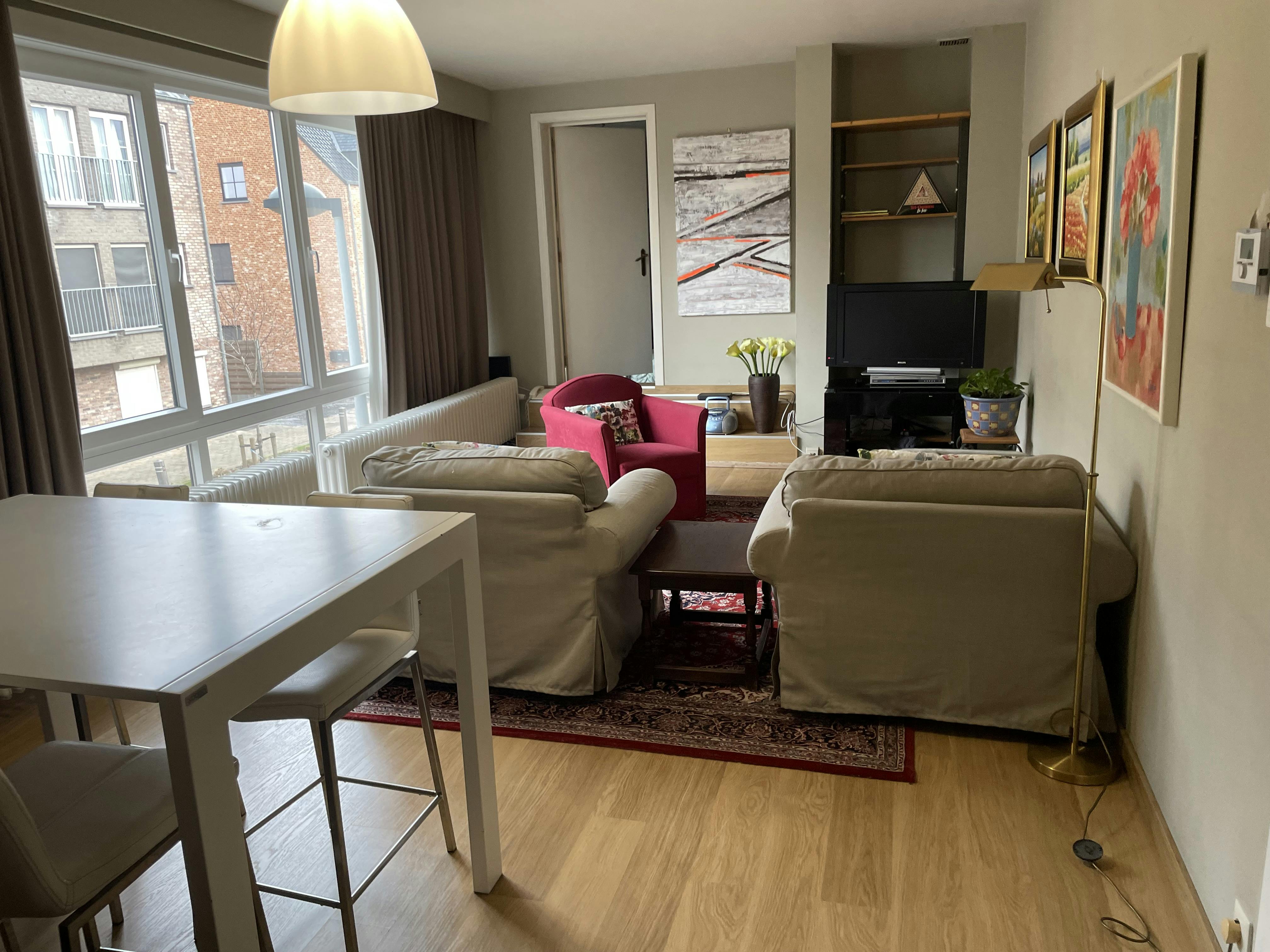 Apartament de închiriat pentru 1.650 EUR pe lună în Heist-op-den-Berg, Dorpsstraat
