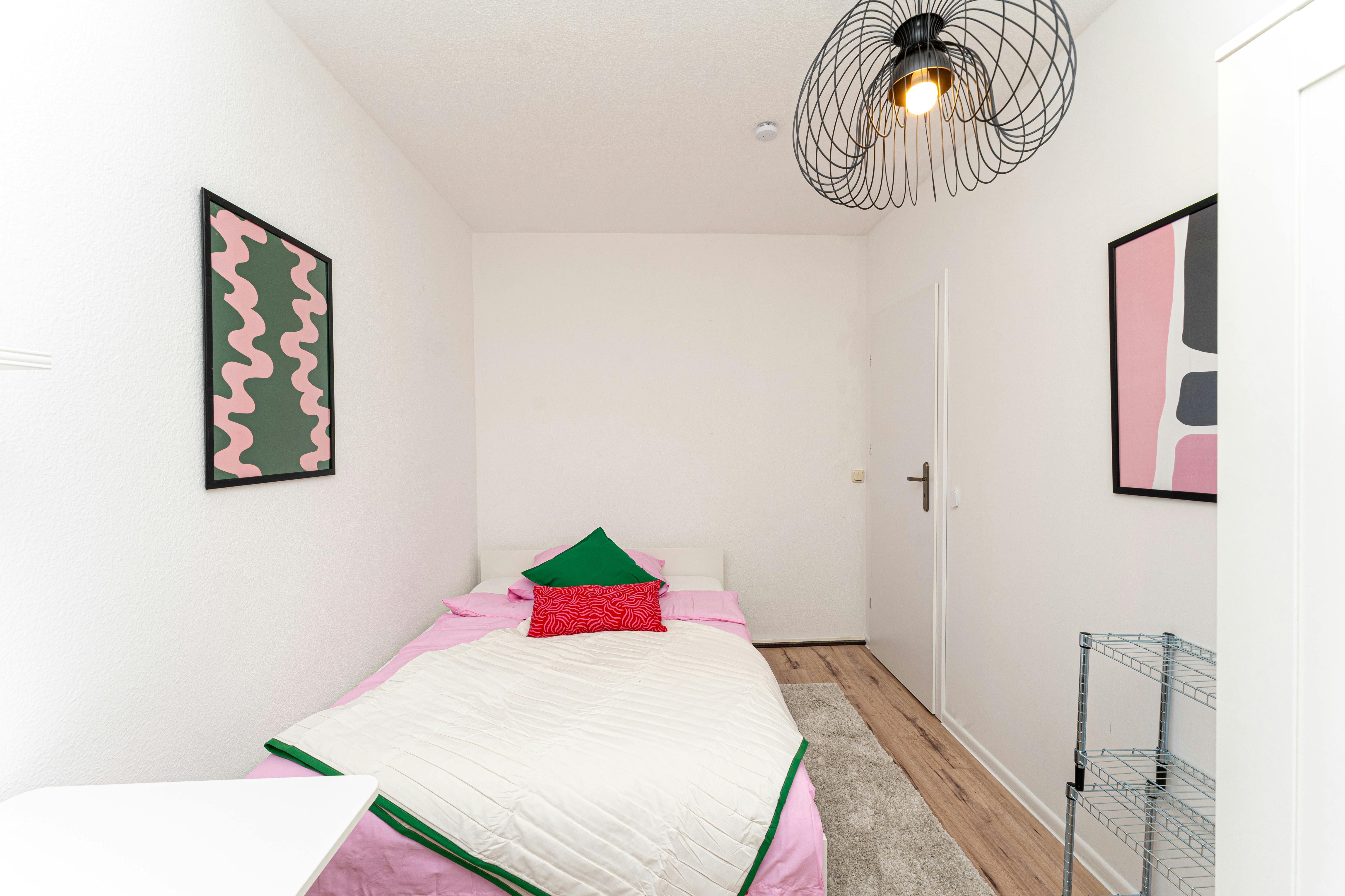 Suhler Straße, Berlin preview
