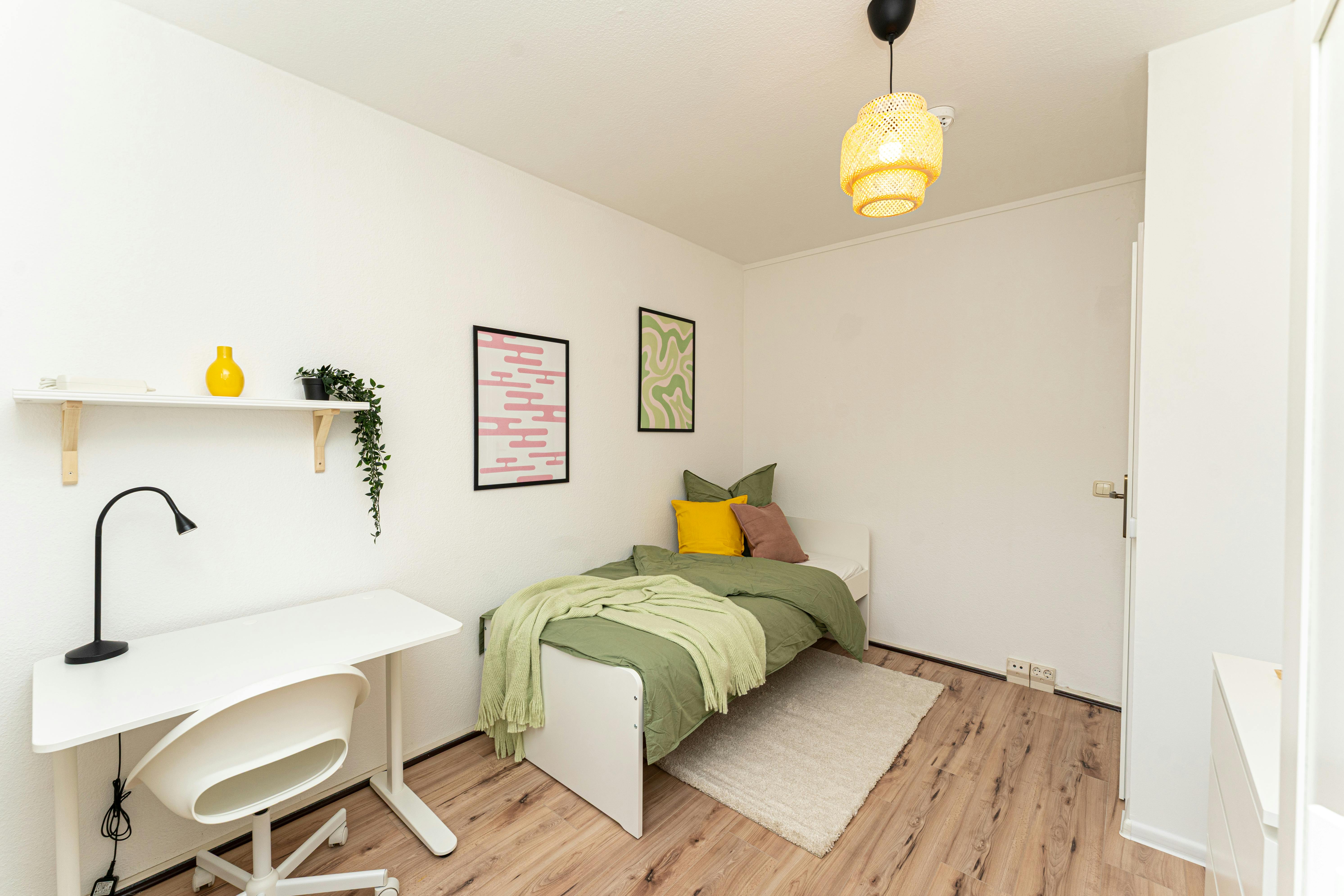 Suhler Straße, Berlin preview