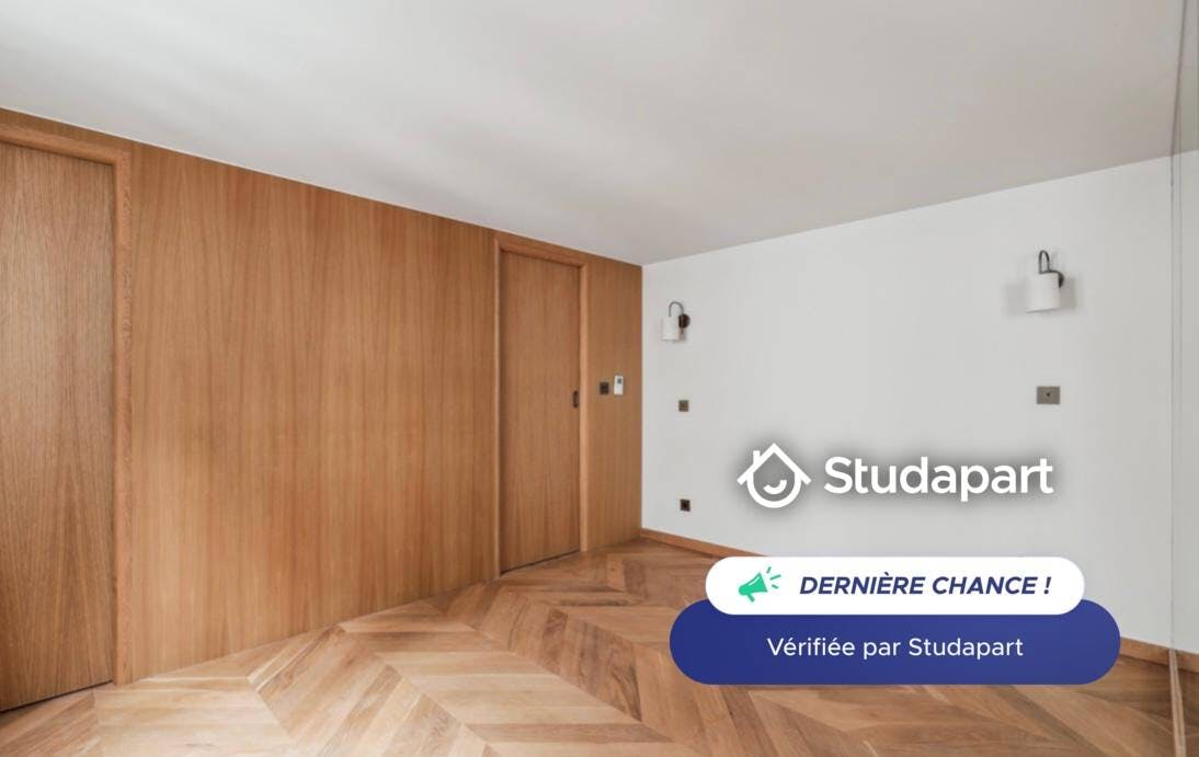 Apartment for rent for €2,750 per month in Paris, Rue Cassette