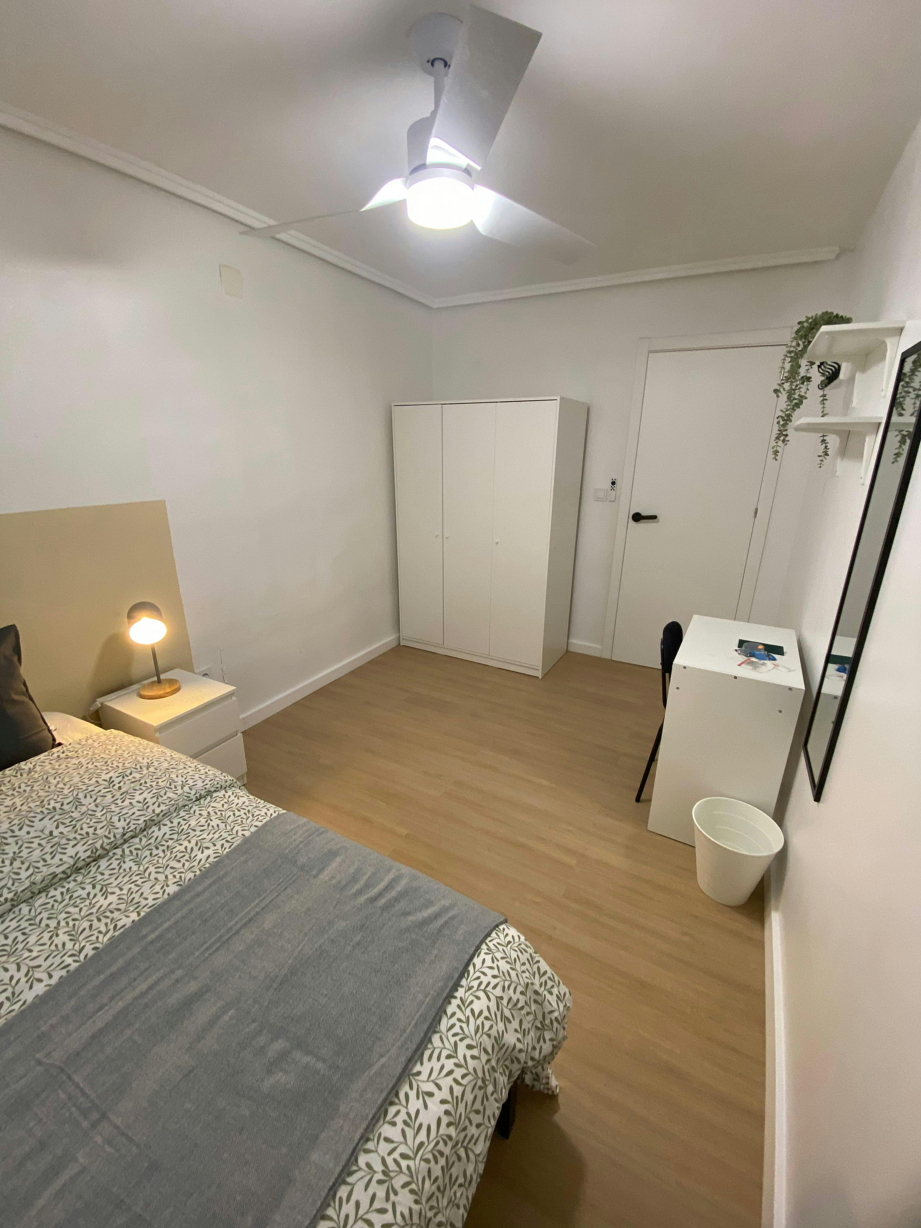 Double room Paterna, 1 bed, 7m² — photo 7