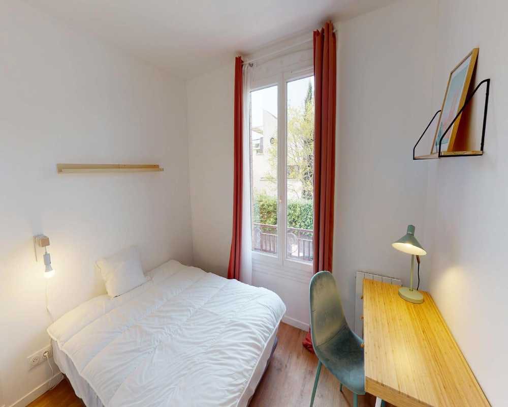 Rue Pierre Poli, Issy-les-Moulineaux preview