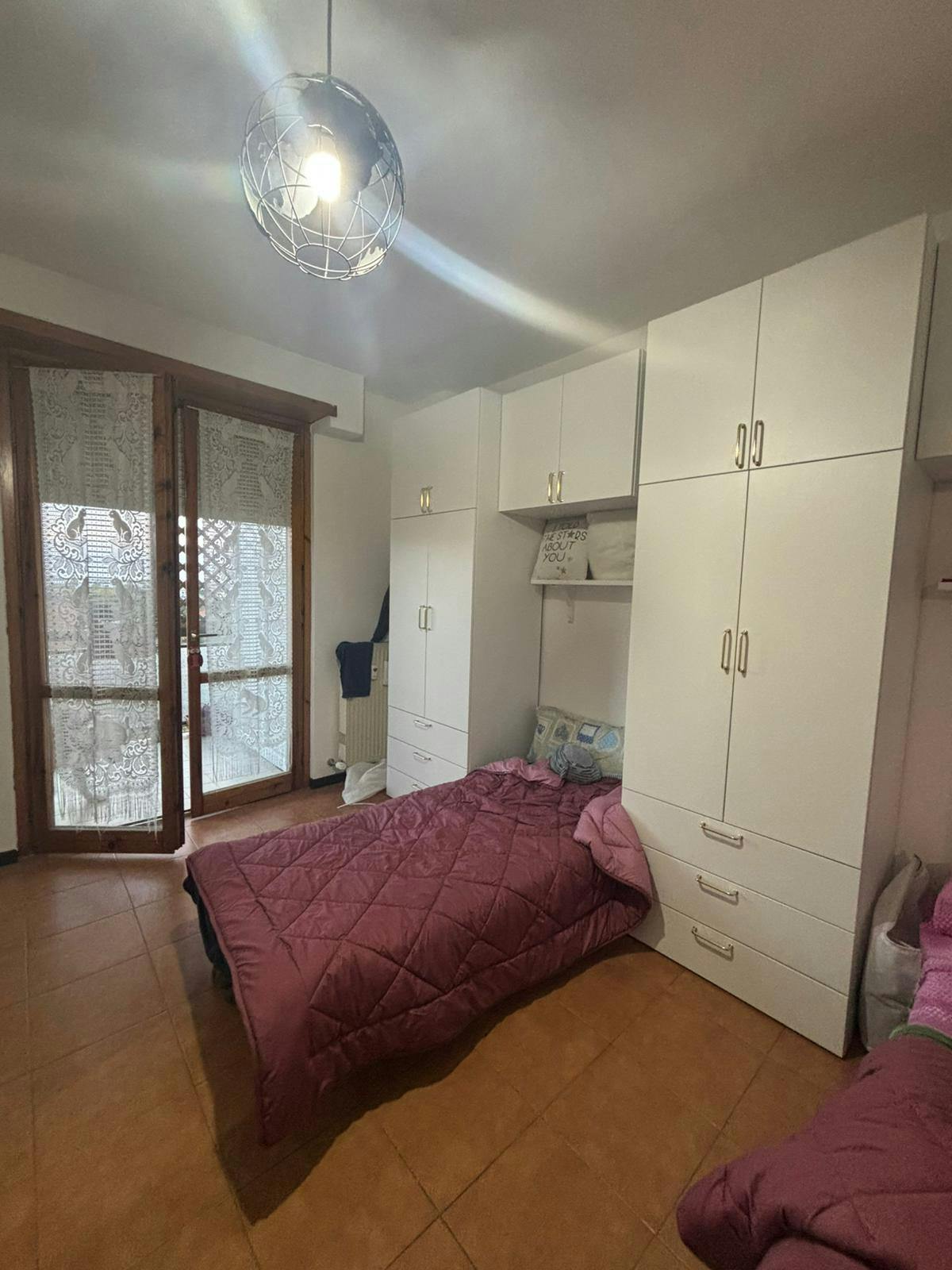 共用房间 正在以 €380 的月租出租，其位于 Rome, Via di Dragoncello