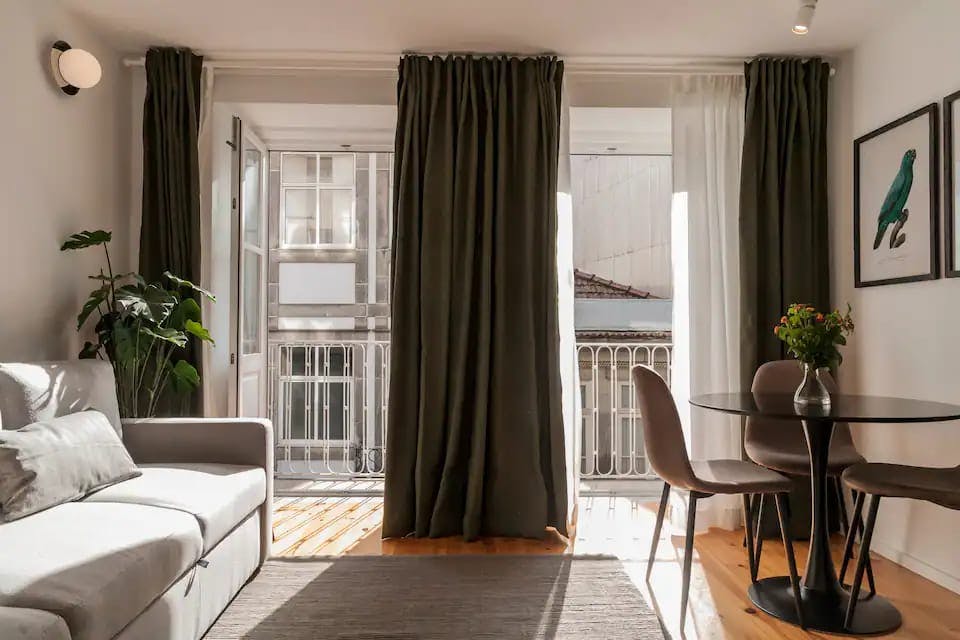 Appartement te huur voor € 995 per maand in Porto, Rua de Belomonte