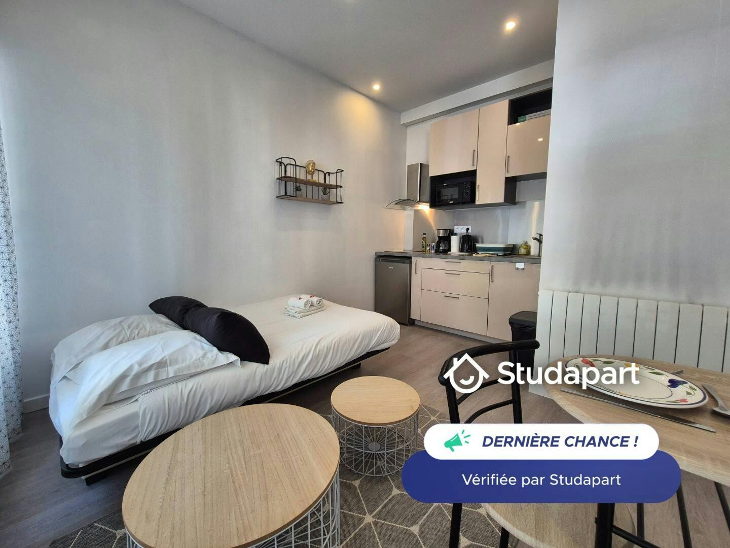 Wohnung zu mieten für 470 € pro Monat in Reims, Avenue Jean Jaurès