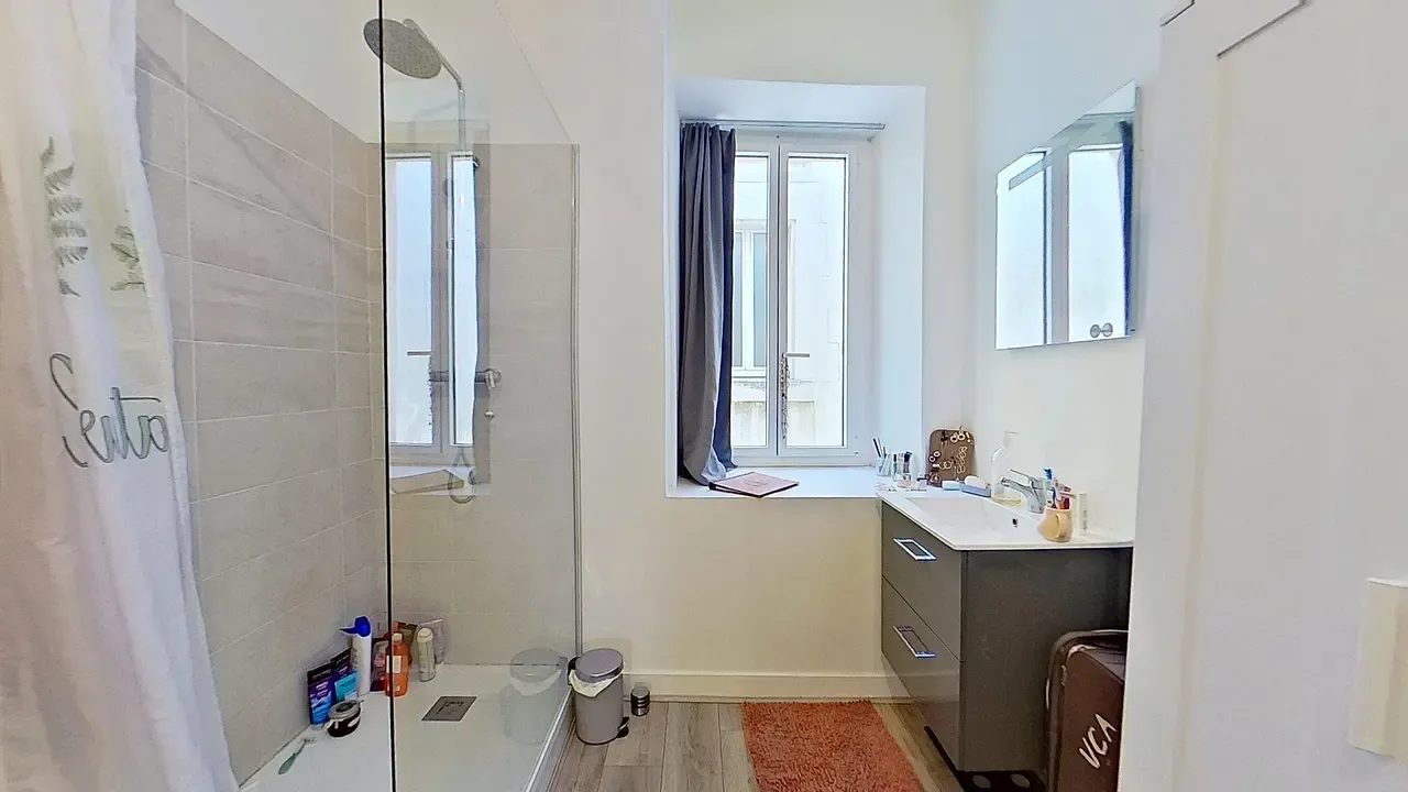 Private room in Rue Saunière, Valence COMMON_AREA 4
