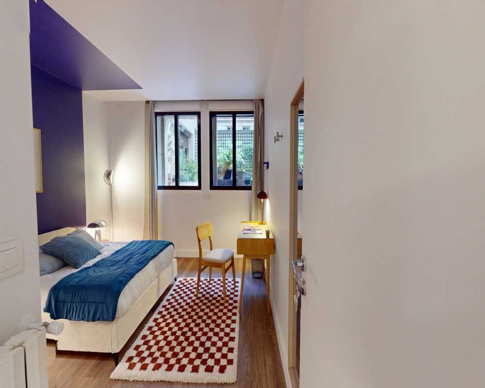 Private room in Avenue Montaigne, Paris (1666321) room image 1