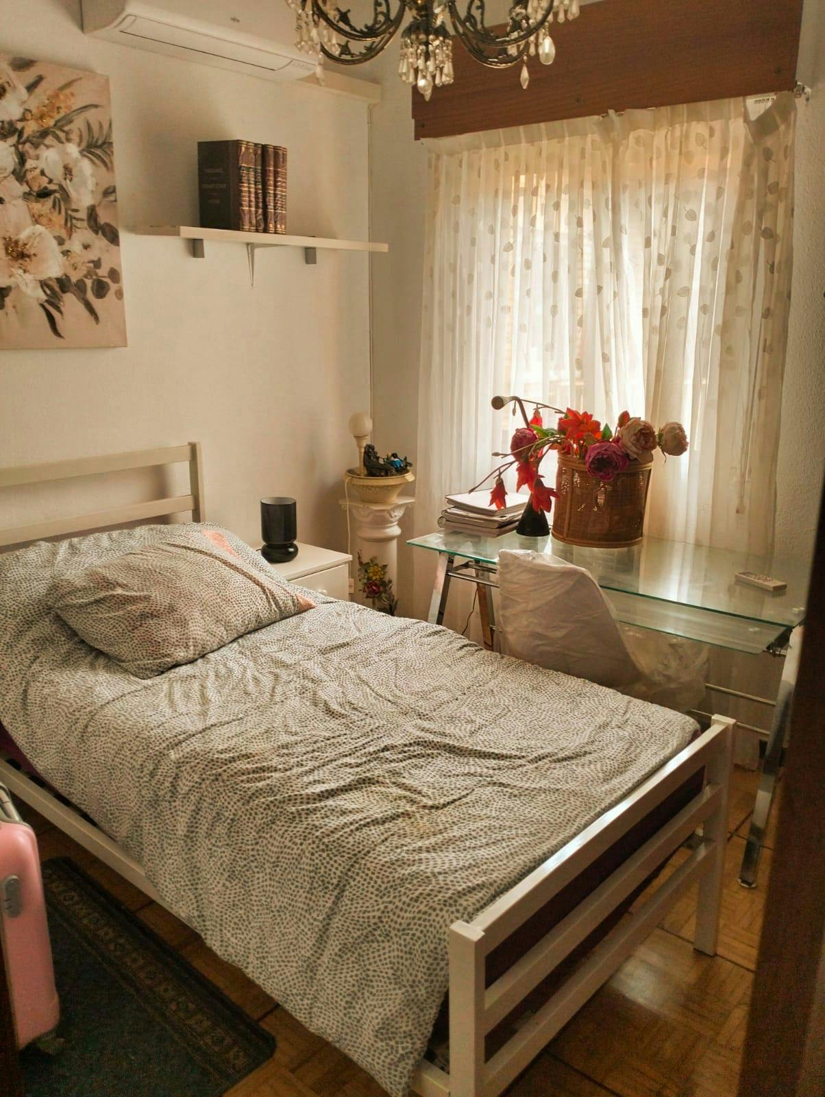 Cameră privată de închiriat pentru 550 EUR pe lună în Madrid, Plaza de las Peñuelas