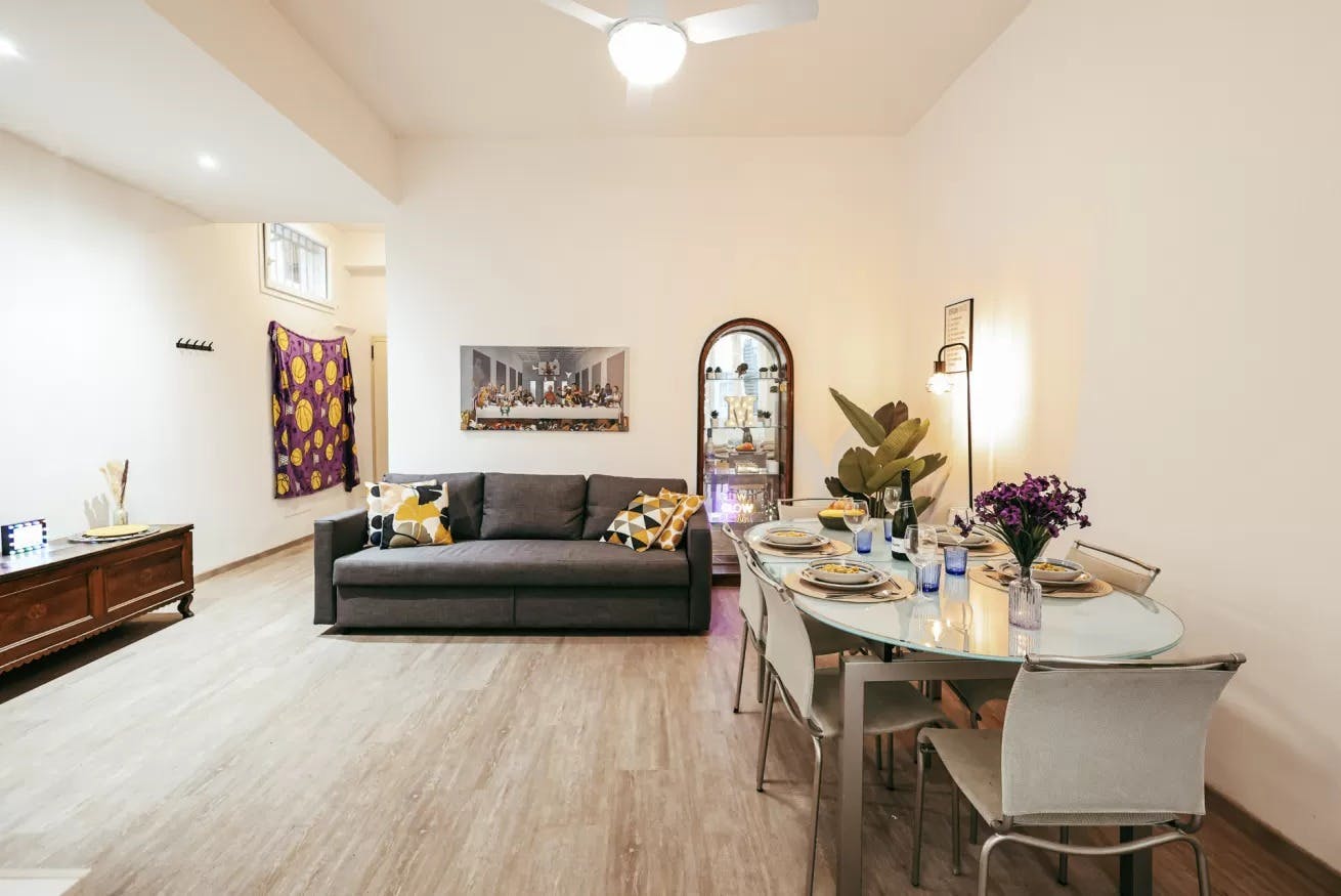 Apartment for rent for €2,000 per month in Bologna, Via Malcontenti