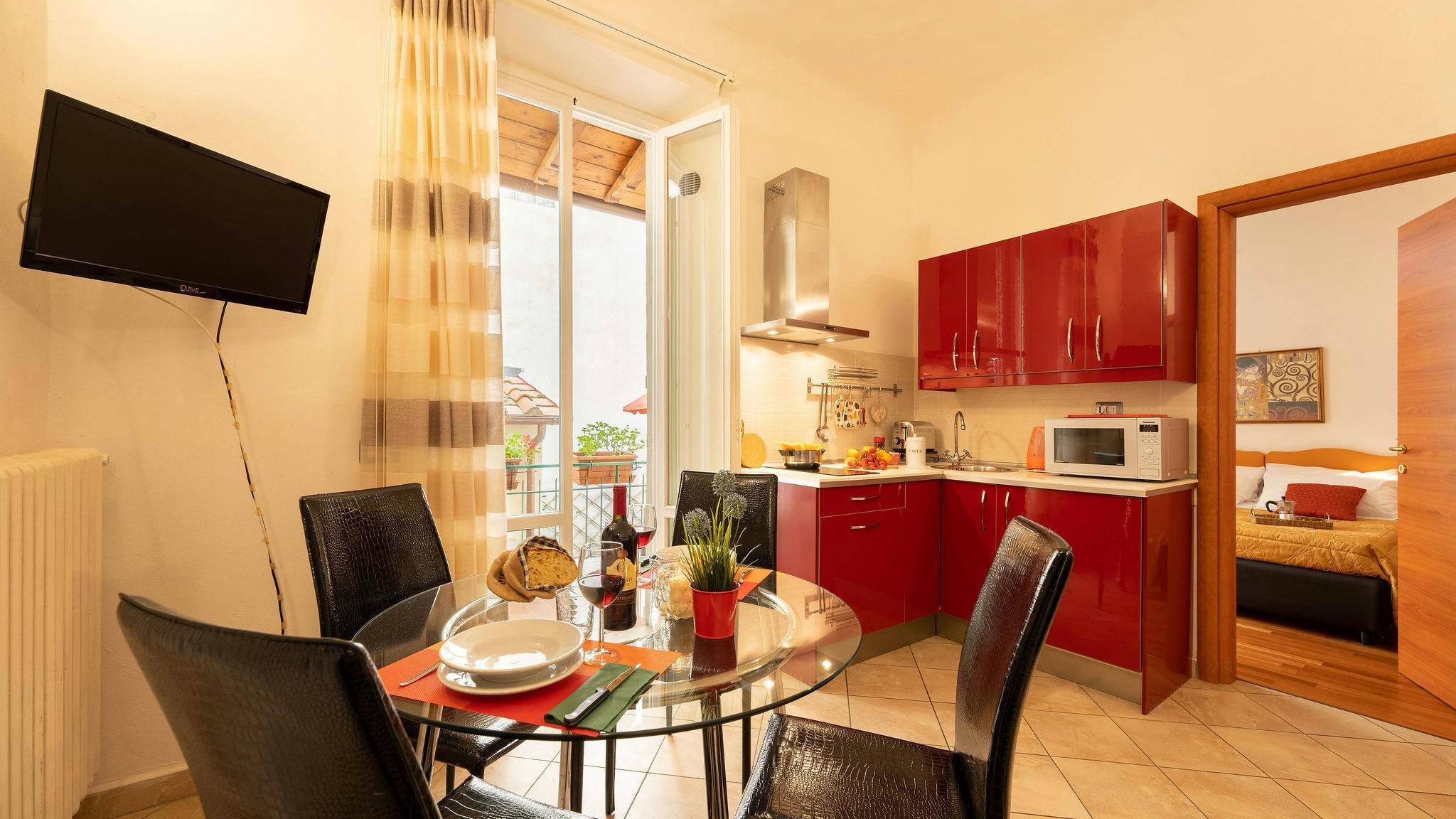 Apartment for rent for €1 per month in Florence, Via Ugo Foscolo