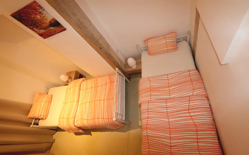 Private room in Calçada Garcia, Lisbon 1