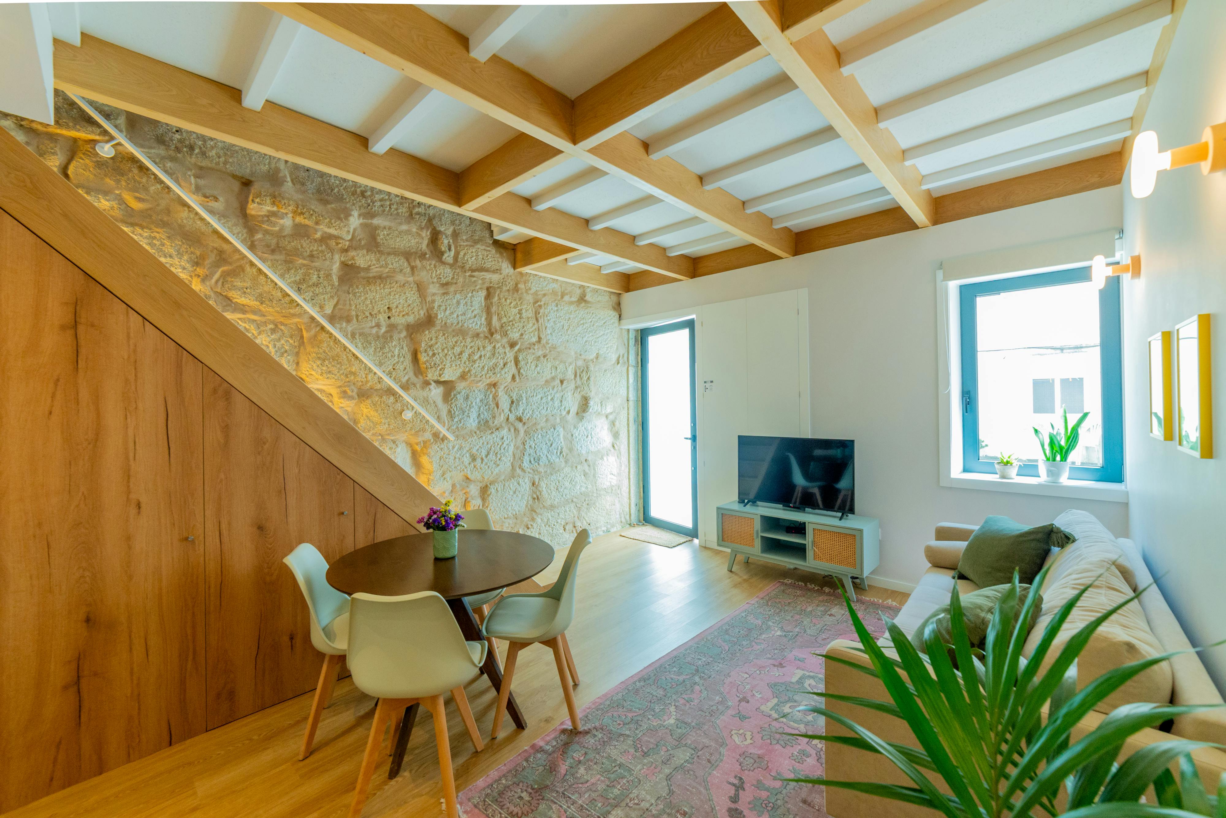 Apartment for rent for €100 per month in Porto, Avenida da Boavista