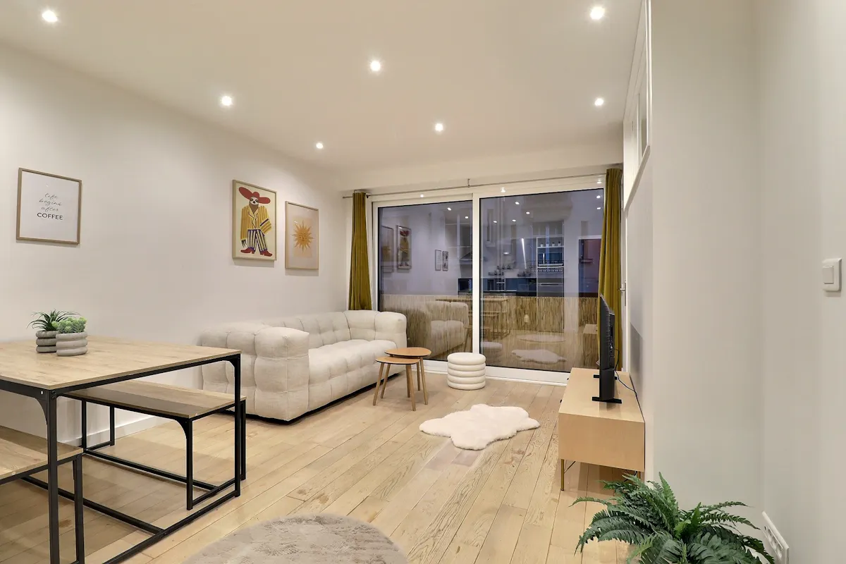 1-Bedroom Apartment in Rue Paul Saunière, Paris (1666773) ROOM