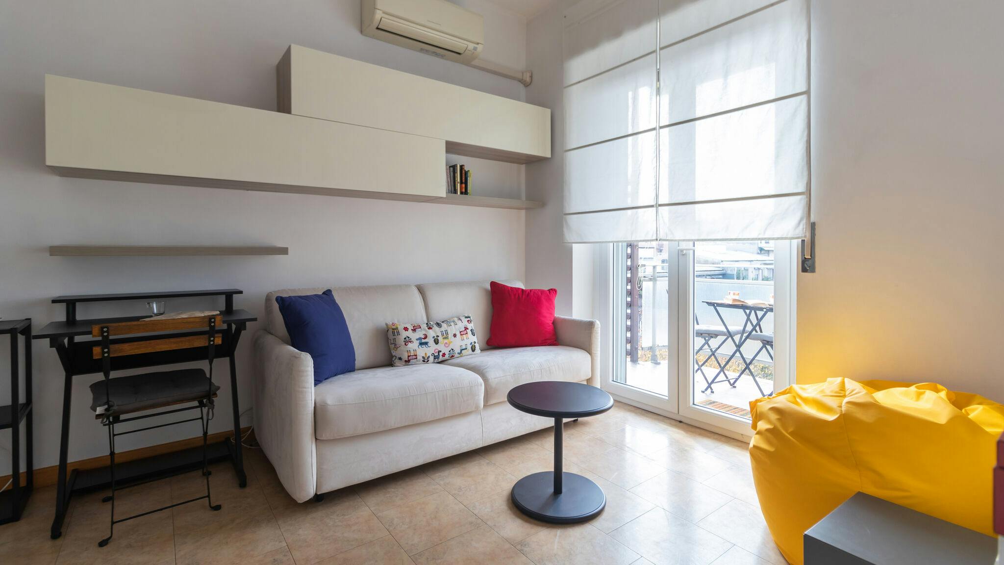 Apartment for rent for €1 per month in Milan, Viale Lodovico Scarampo